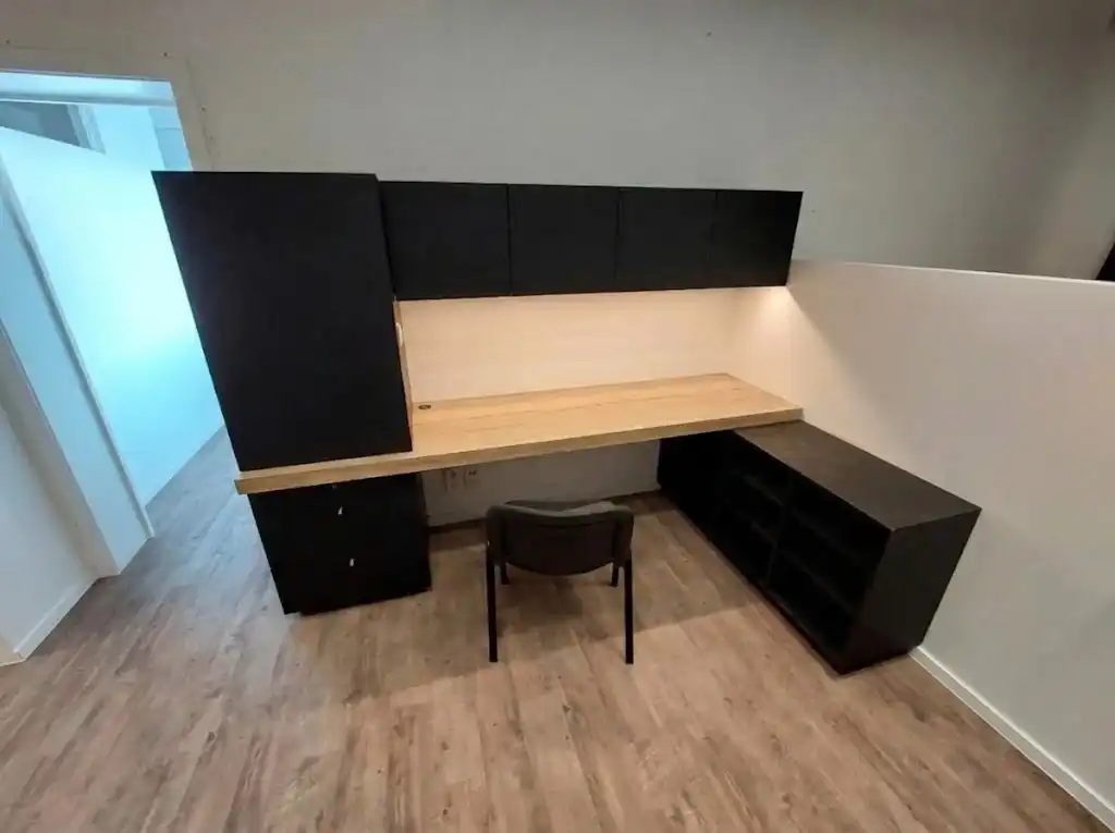 Strategisch gelegen kantoorruimte (48m²) nabij de rechtbank en het station. foto 7