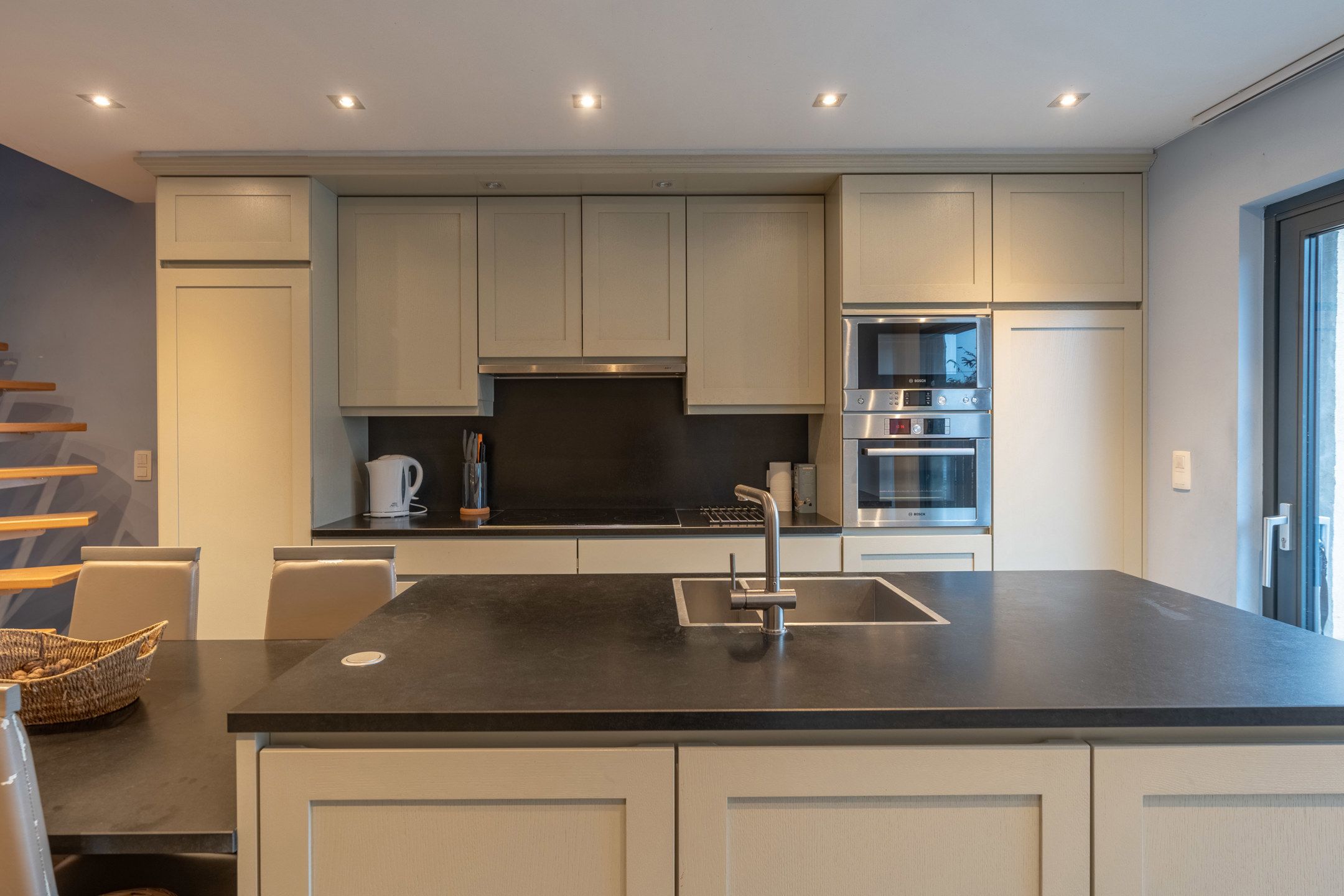 Gerenoveerde instapklare woning op rustige locatie te Beerse foto 3