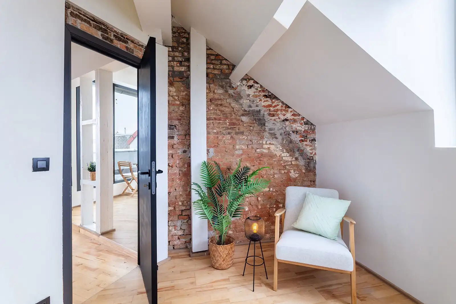 Instapklaar dakappartement op een zuchtje van Park Spoor Noord foto 22