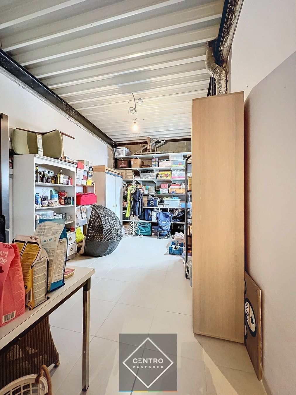 Instapklaar BEDRIJFSPAND (550 m²) met ruim LOFT-APPARTEMENT (4 slpk). Op ambachtelijke zone te Ledegem. Ideaal voor voeding (huidige uitbating: verwerking van chocolade)! foto 49