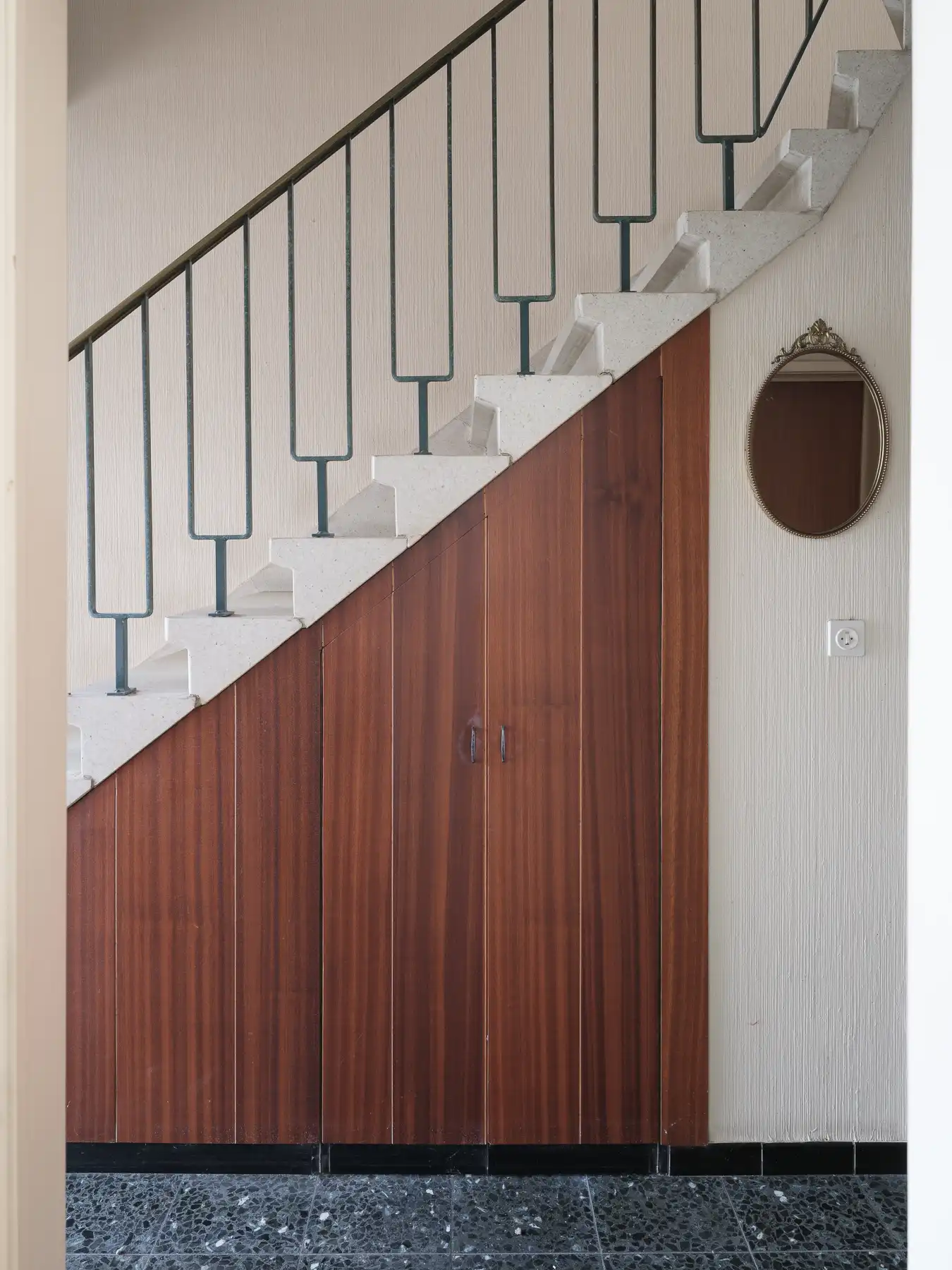 Op te frissen halfopen bebouwing met tuin en uitstekende bereikbaarheid foto 4