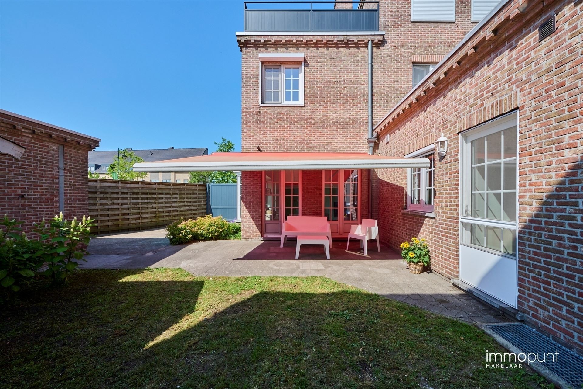 Handelspand met woonst foto 32