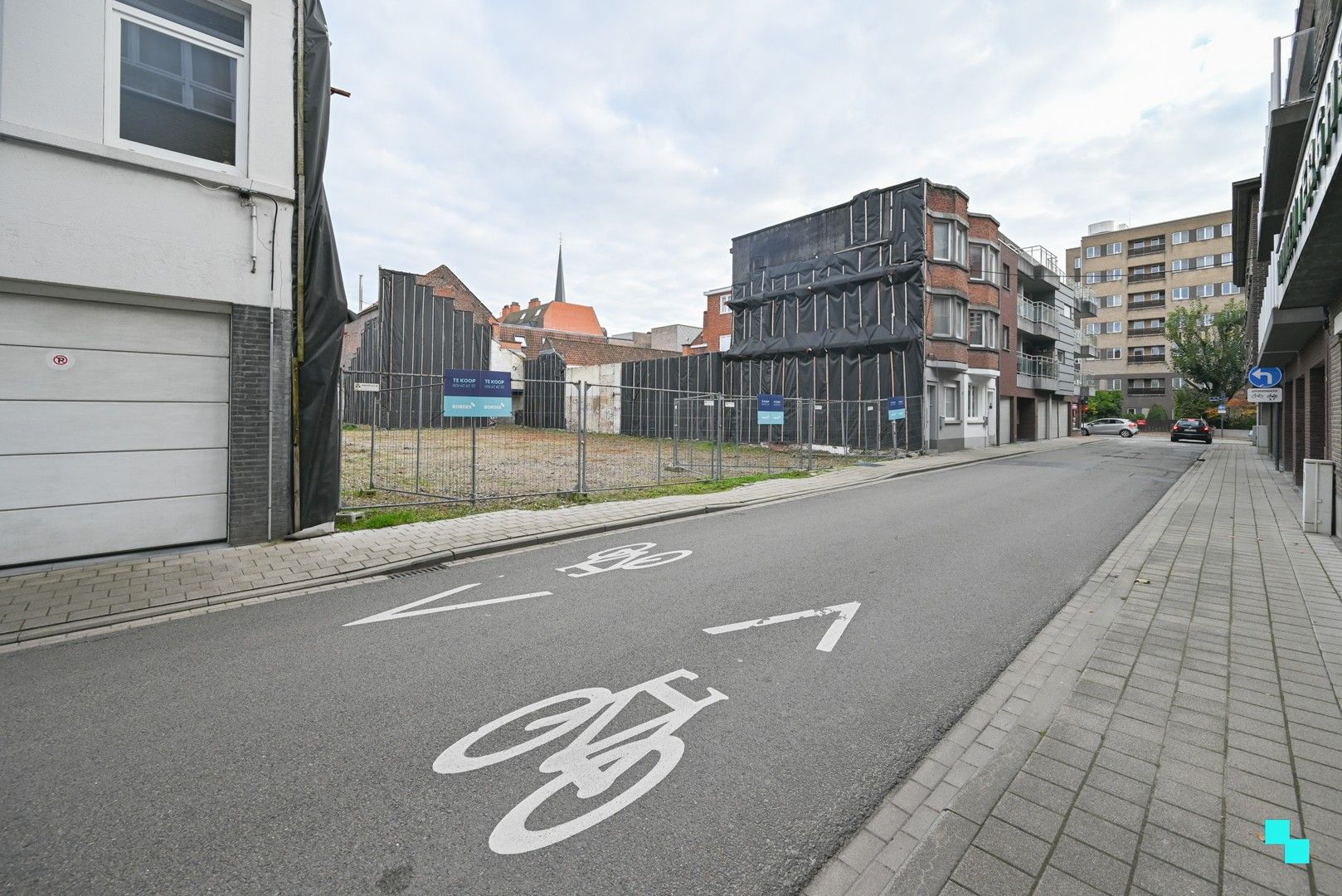 Vergunde projectgrond in hartje Izegem foto 3