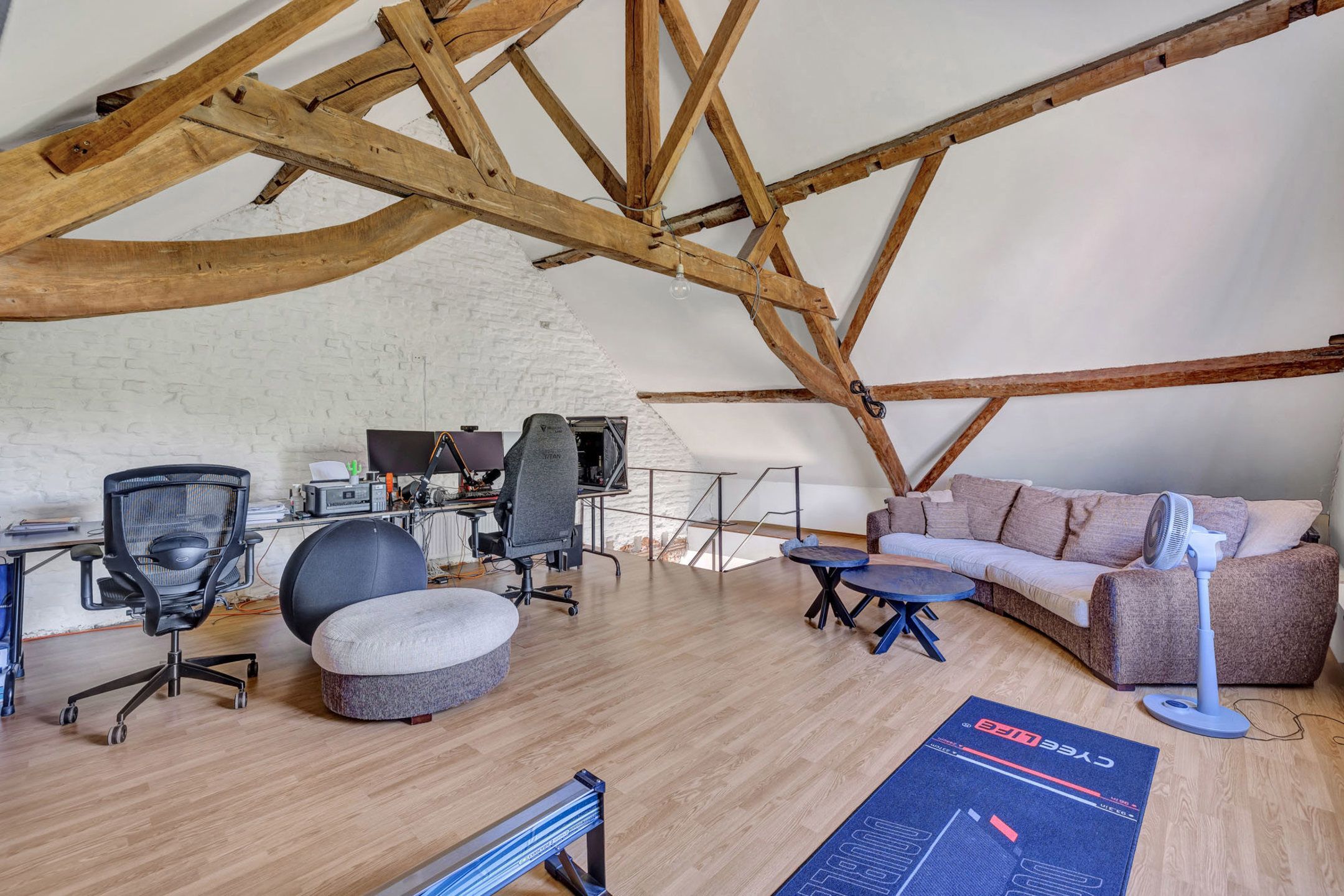 Ruime woning met prachtige tuin en diverse mogelijkheden foto 19