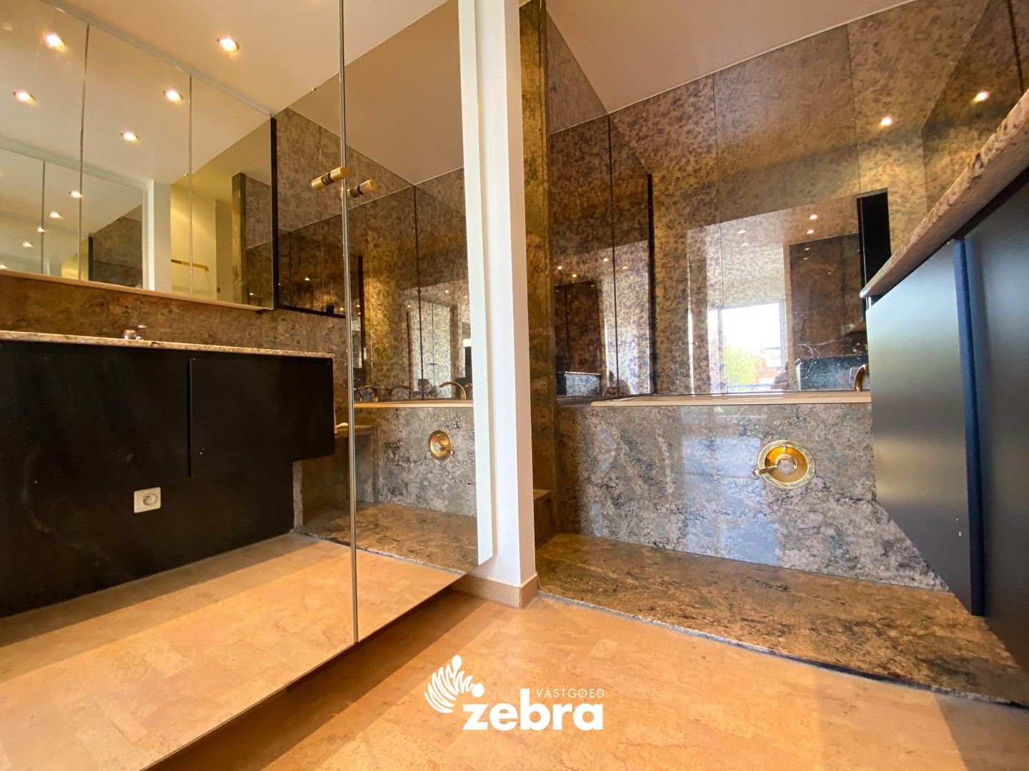 Instapklaar appartement met één slaapkamer op unieke locatie te Roeselare! foto 10