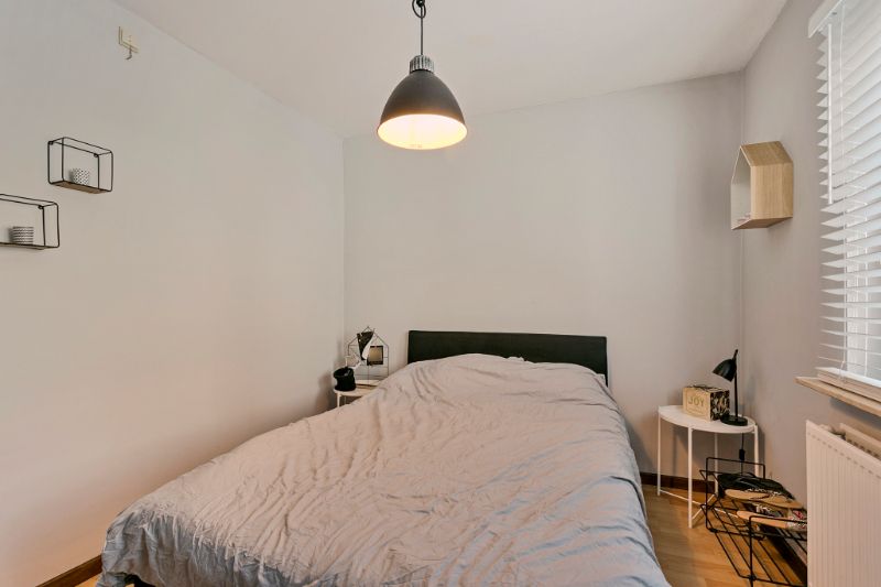 Ruim magazijn met appartement te koop – Centrum Oudenaarde! foto 9
