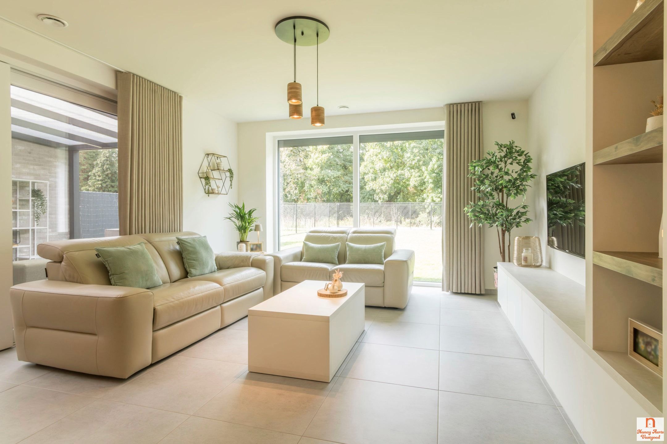 Gelijkvloers appartement met private tuin in Helchteren foto 2