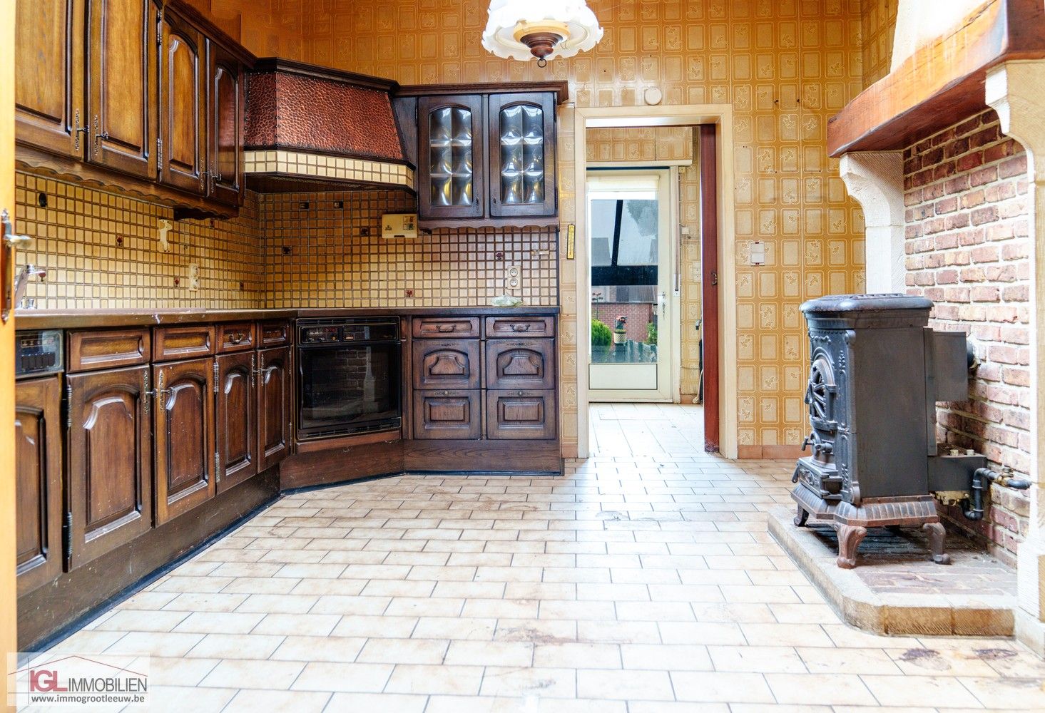 Tweegevel met veel potentieel te koop in Halle foto 9