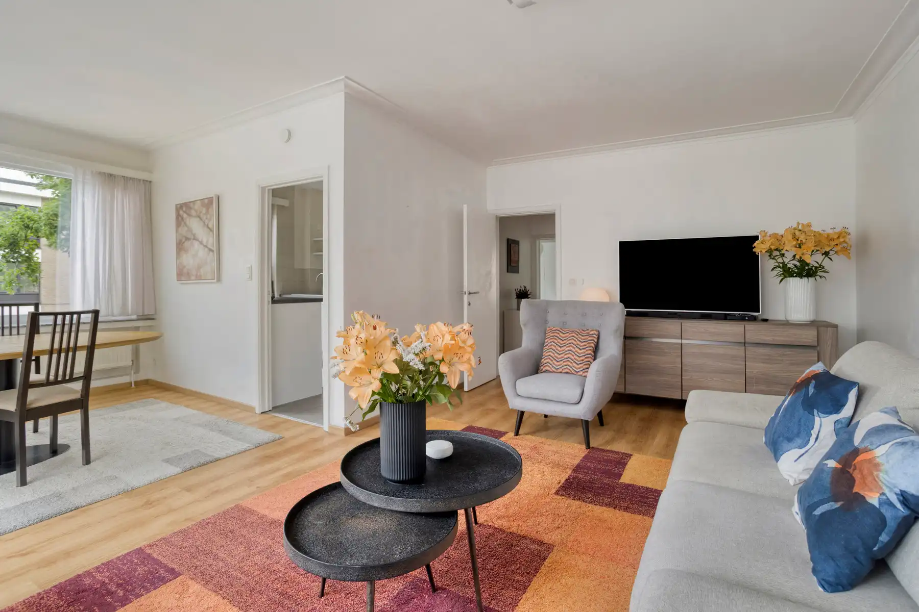 Rustig gelegen hoekappartement in een kleine residentie foto {{pictureIndex}}