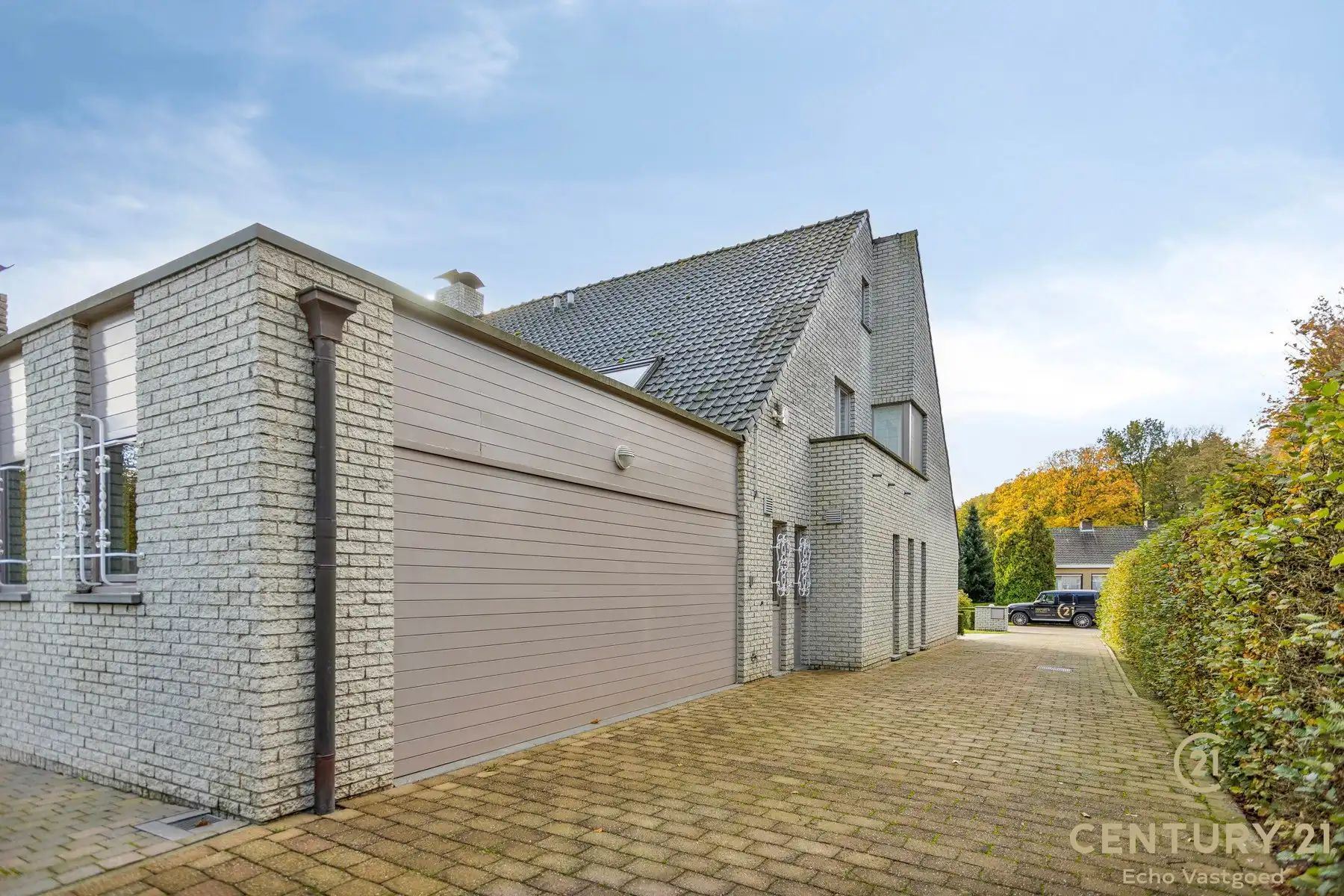 Ruime, gerenoveerde villa met fraaie tuin op ca 2420m² foto 33