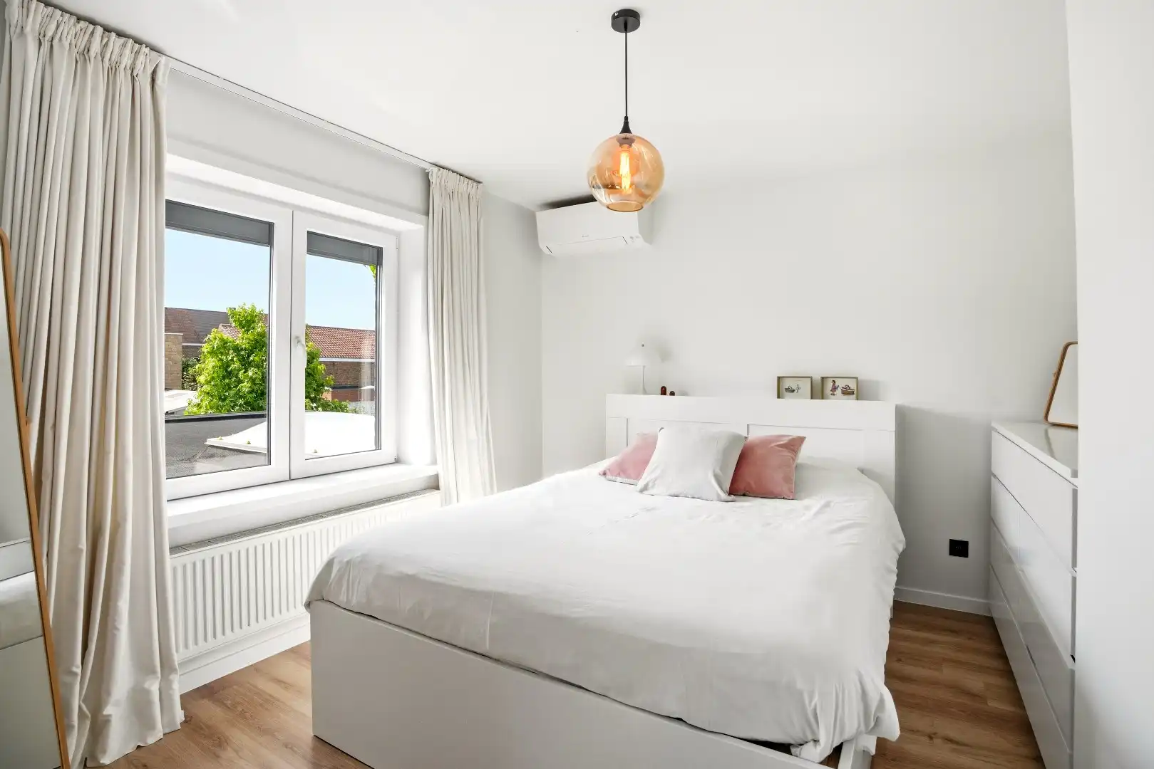 Uitzonderlijk knap gerenoveerde woning in Bavikhove met zonnige tuin, gelijkvloerse kamer en 3 slaapkamers foto 19
