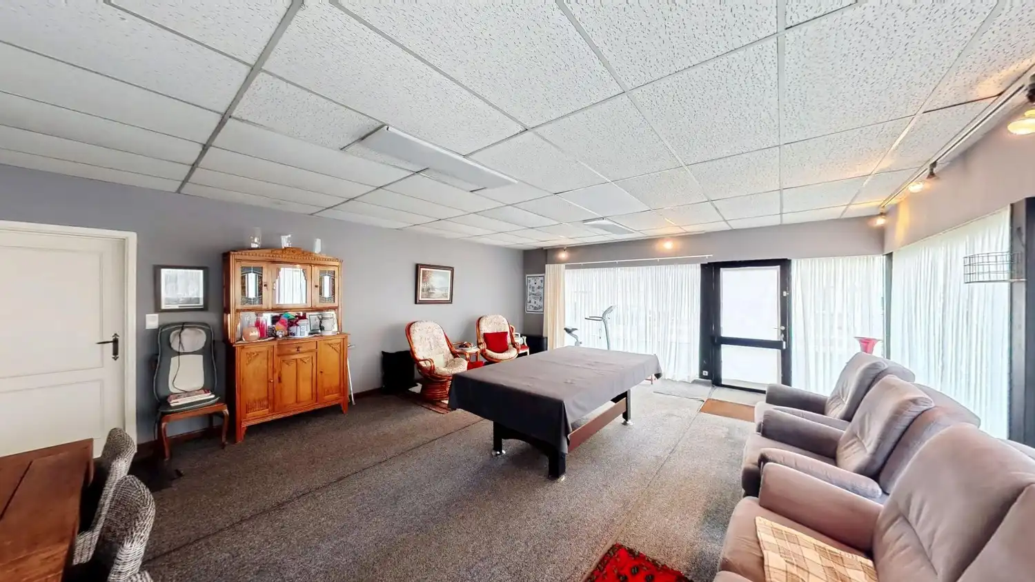 Ruime woning met 5 slaapkamers, winkelruimte én magazijn! foto 10