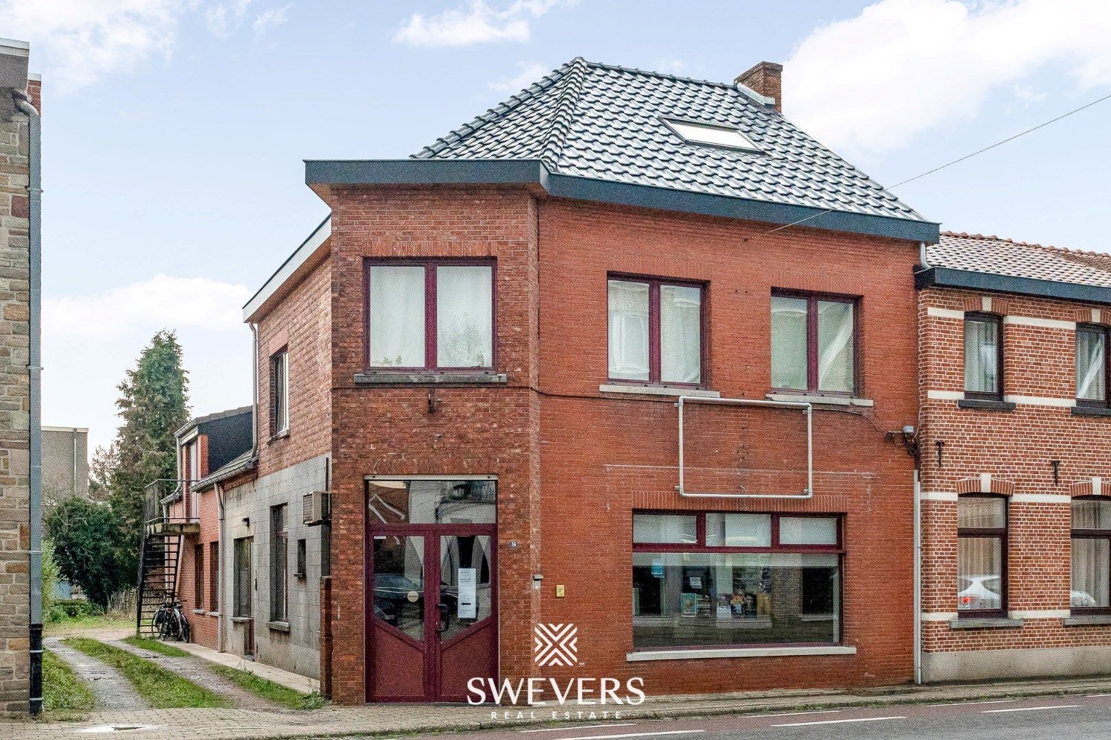 Opbrengsteigendom - Handelszaak met 4 wooneenheden in hartje Koersel met gegarandeerde huuropbrengsten foto 2