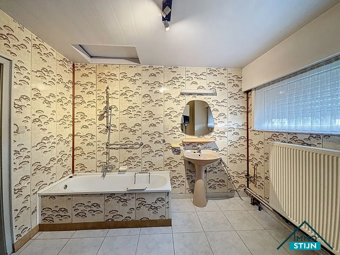 Ruime woning met drie slaapkamers foto 8