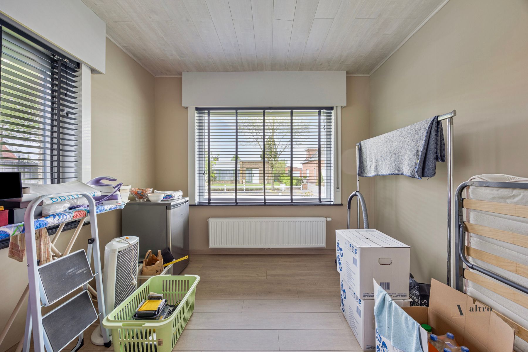 Deels gerenoveerde woning in het groene Bellem foto 12
