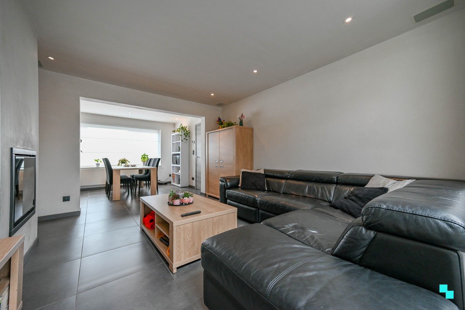 Recent gerenoveerde gezinswoning te Sint-Eloois-Winkel foto 7