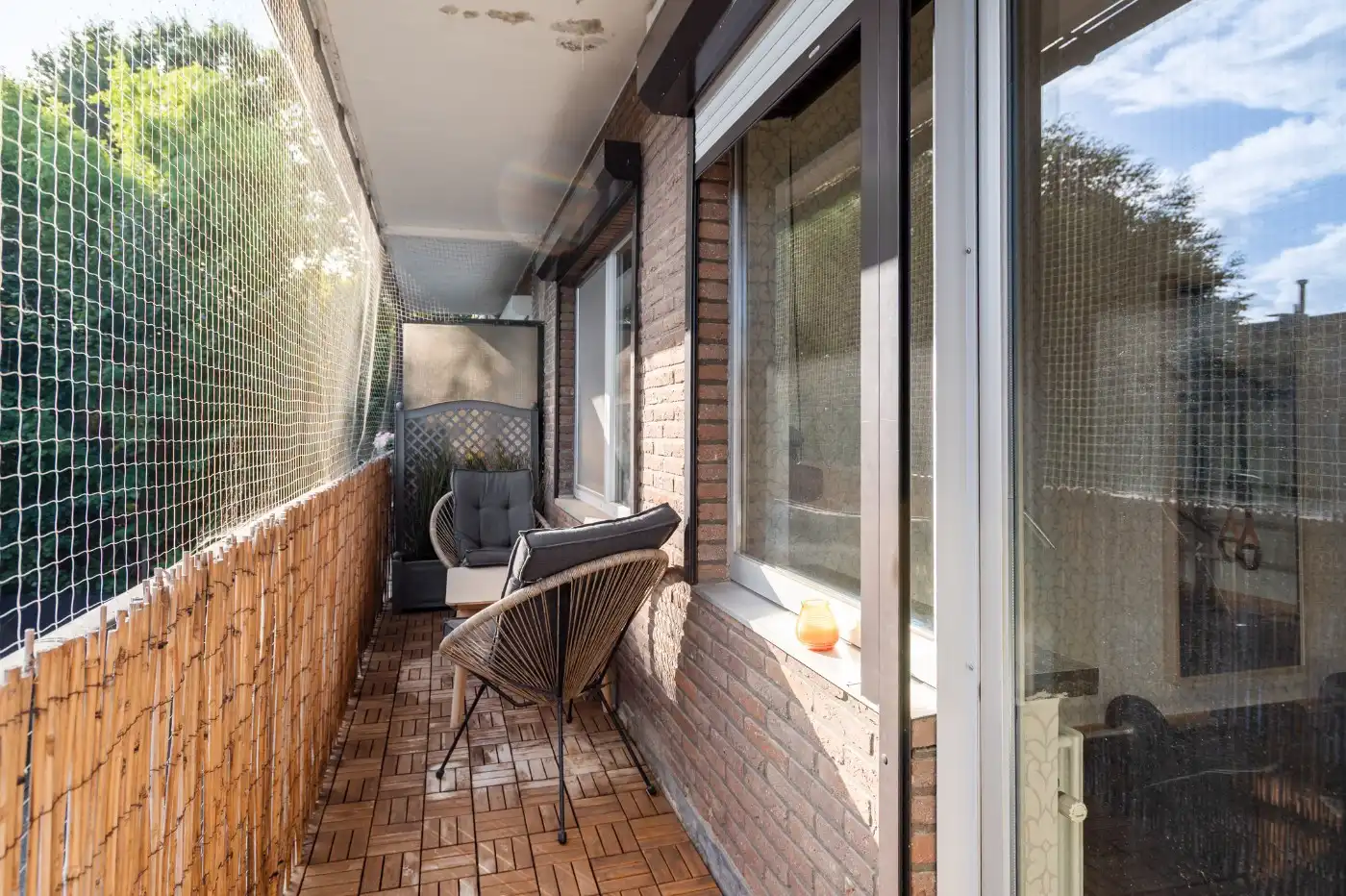 Instapklaar app. op 1e verd. met 2 slpk., balkon en garagebox foto 14