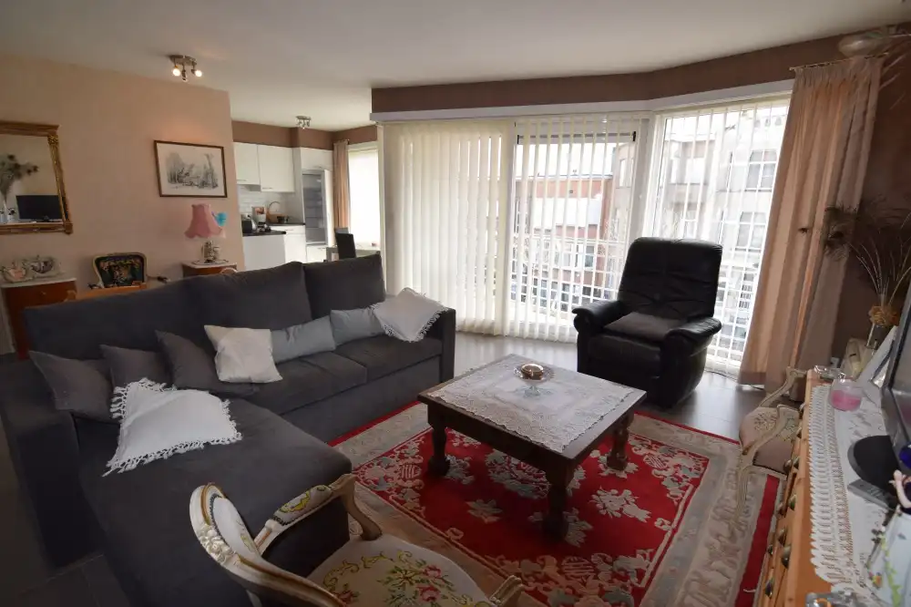 Zonnig appartement met 2 slaapkamers en volledig ingericht in het hart van Blankenberge - Perfect voor een comfortabel verblijf! foto 2