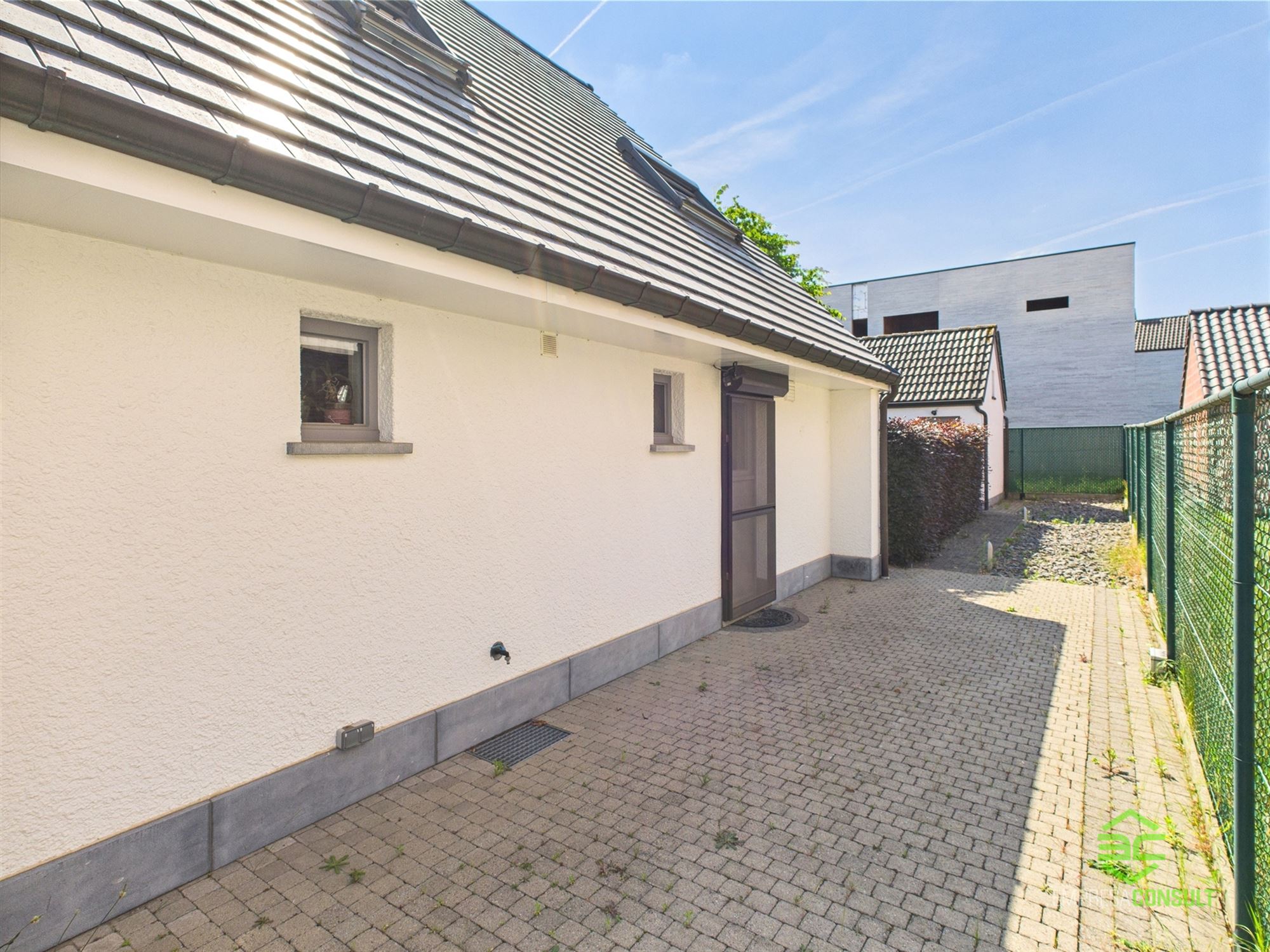 Instapklare gezinswoning met 3 slpk in Linkhout! foto 28