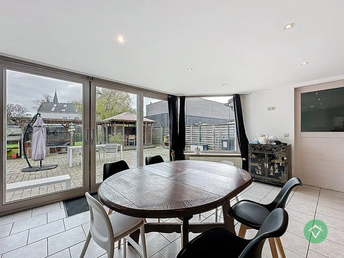 Statige gezinswoning met zonnige tuin, drie slaapkamers en topligging in Leke foto 13