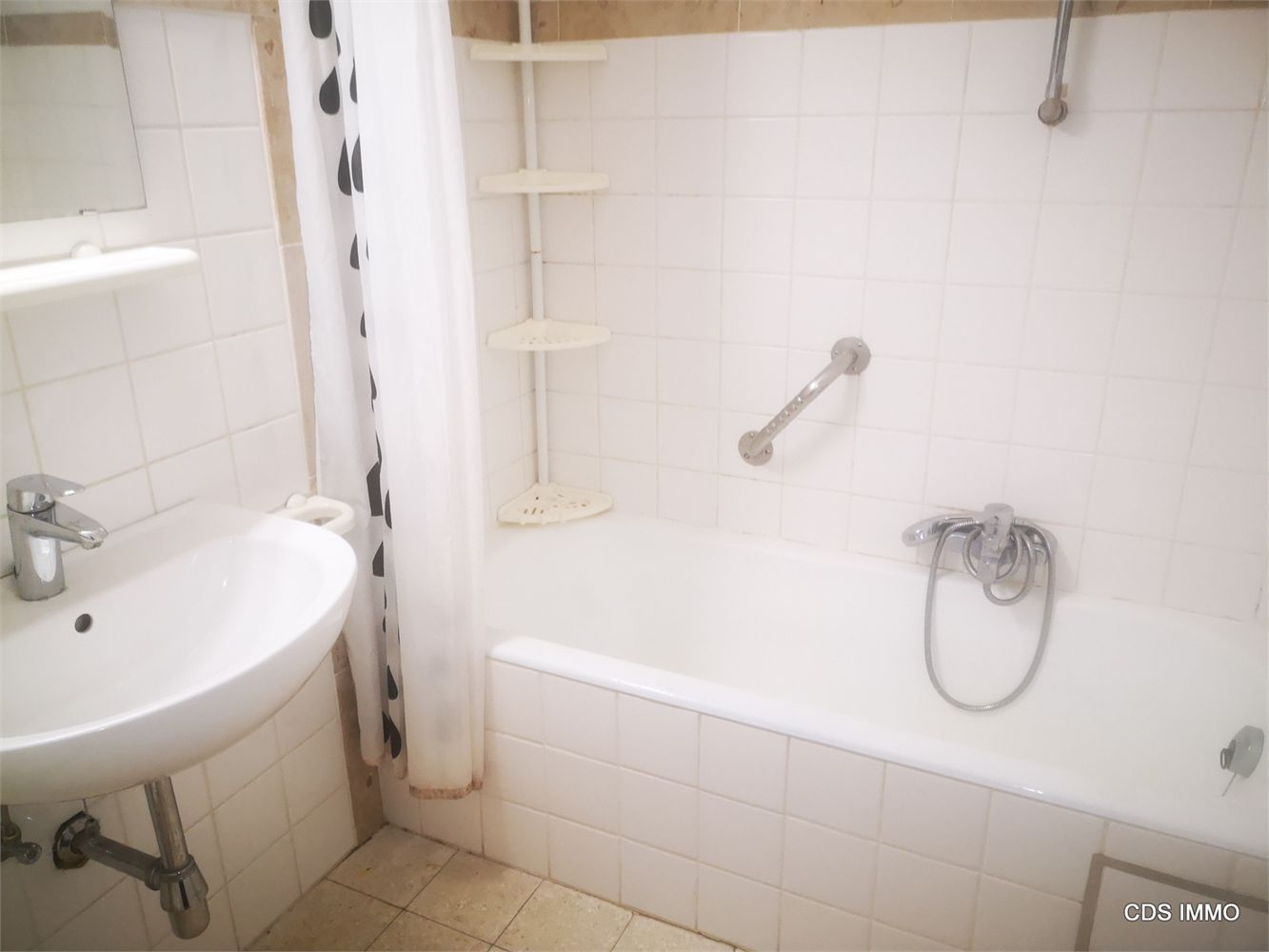 RUIME STUDIO met private TUIN en CARPORT foto 10