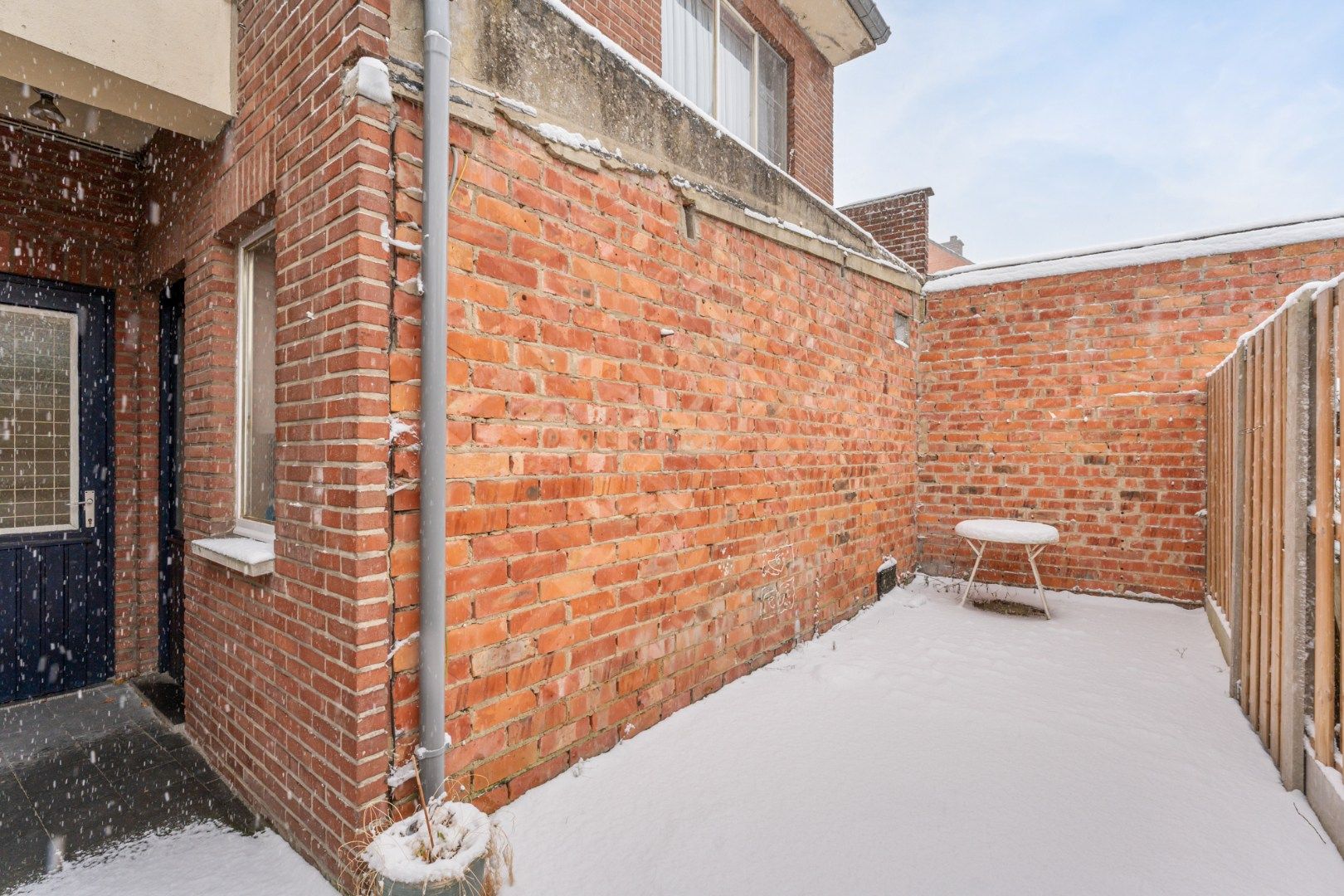 Centraal gelegen gebouw bestaande uit een handelspand op het gelijkvloers en een bovenliggend duplex-appartement! foto 26