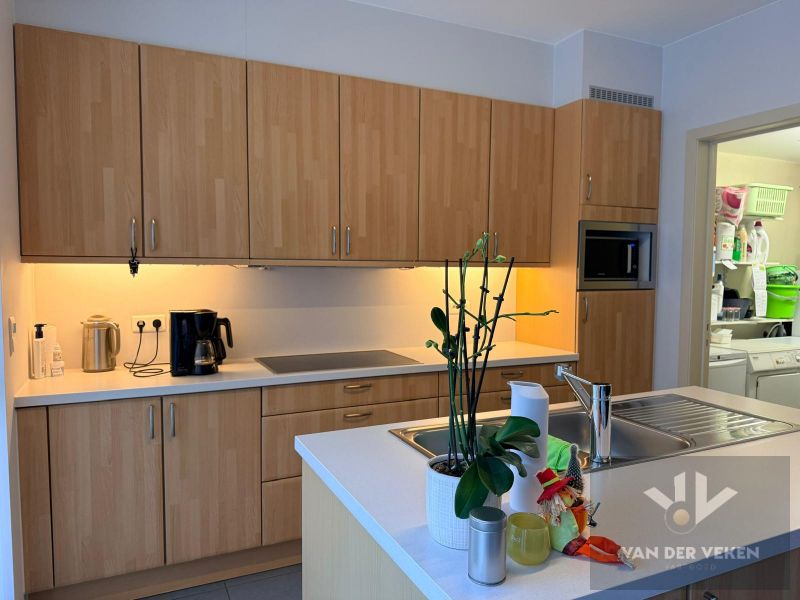 Ruim 2 slaapkamer appartement in hartje Hasselt! foto 5