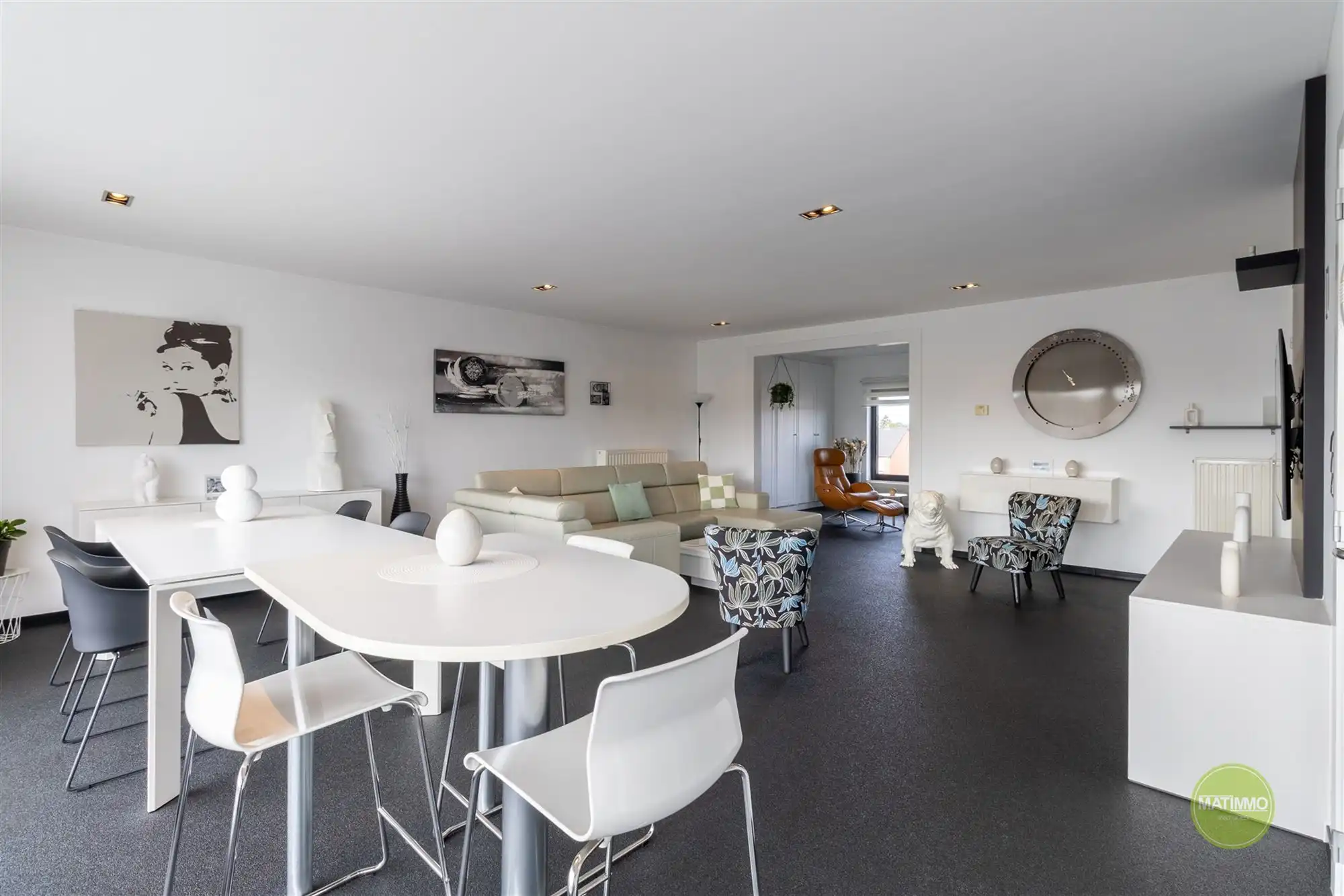 Penthouse met ruim zuidgericht terras en garage in Mol foto 8