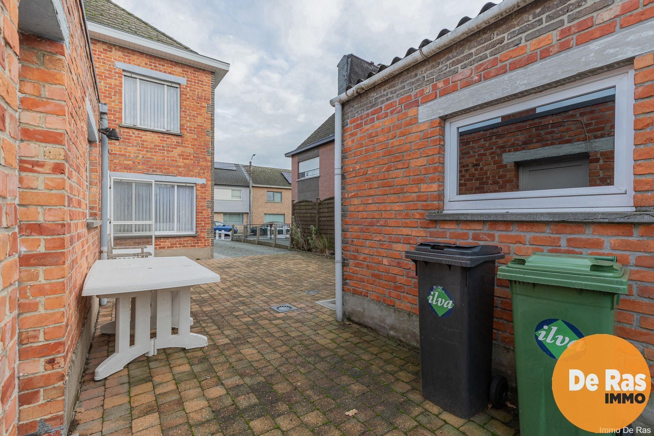 LEDE - stevige HOB met 3 slpks nabij station Lede foto 20