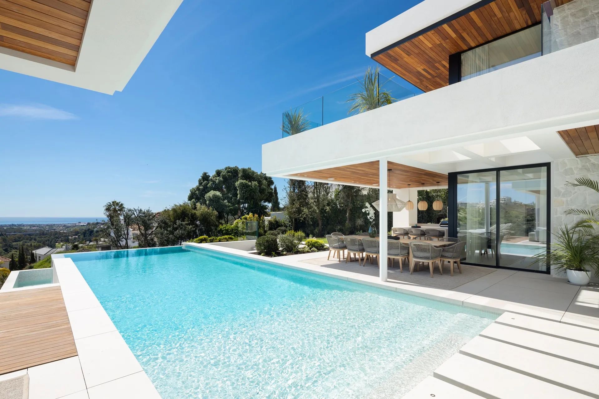 Ervaar de essentie van hedendaagse luxe in deze buitengewone designvilla in Lomas de La Quinta foto 4