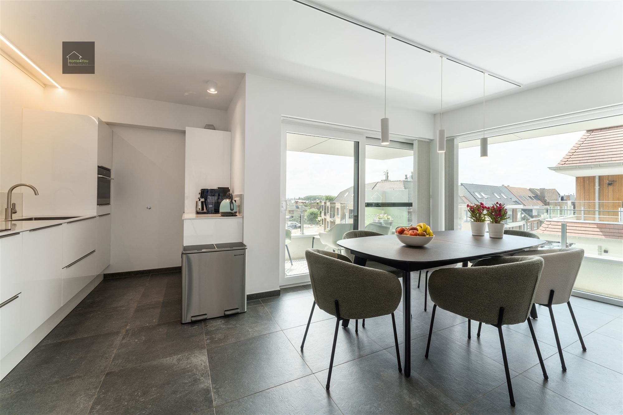 Unieke kans: recent hoekappartement met luxe afwerking & zon! foto 3