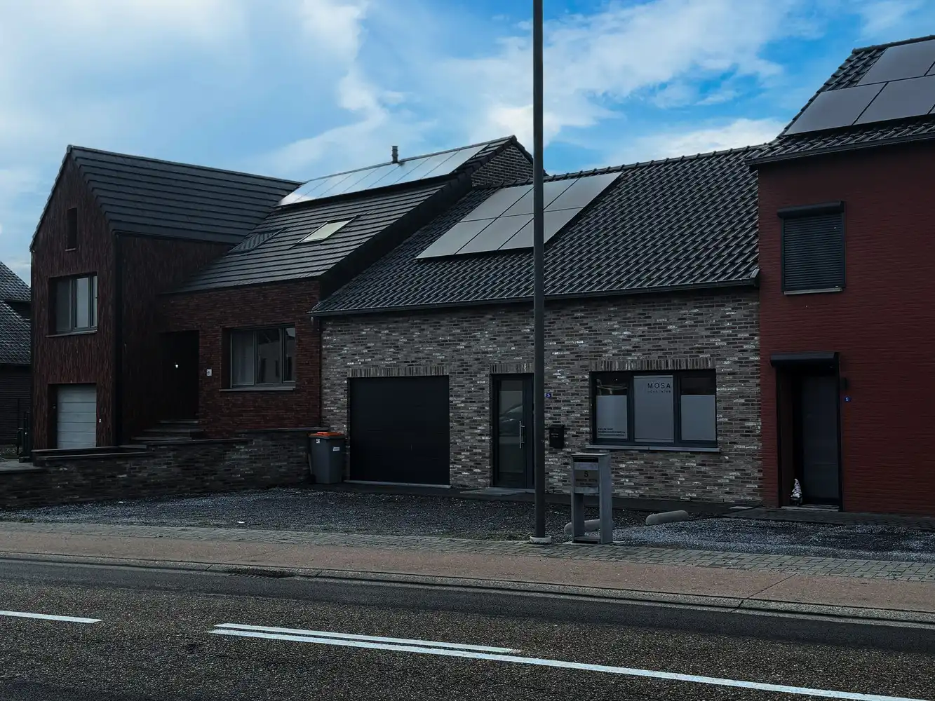 Veelzijdige woon- en werkcombinatie op een centrale ligging in Munsterbilzen foto 2