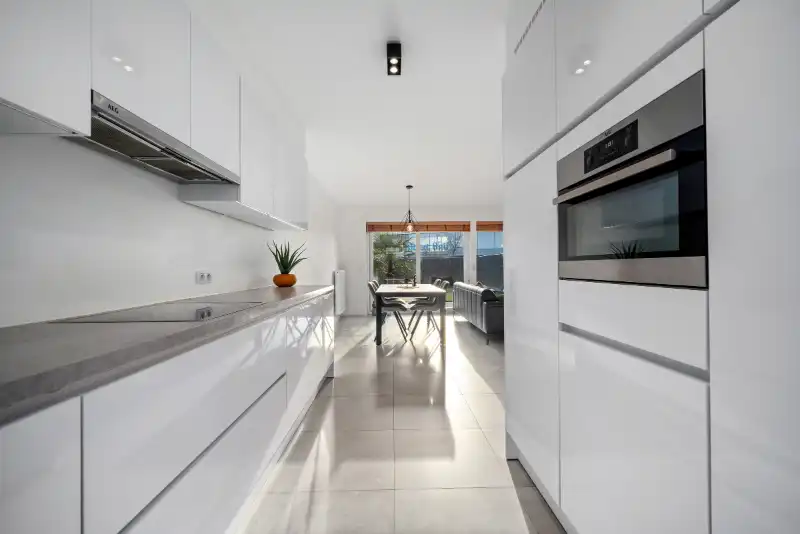 Recente, instapklare halfopen bebouwing op toplocatie te Rumbeke foto 5