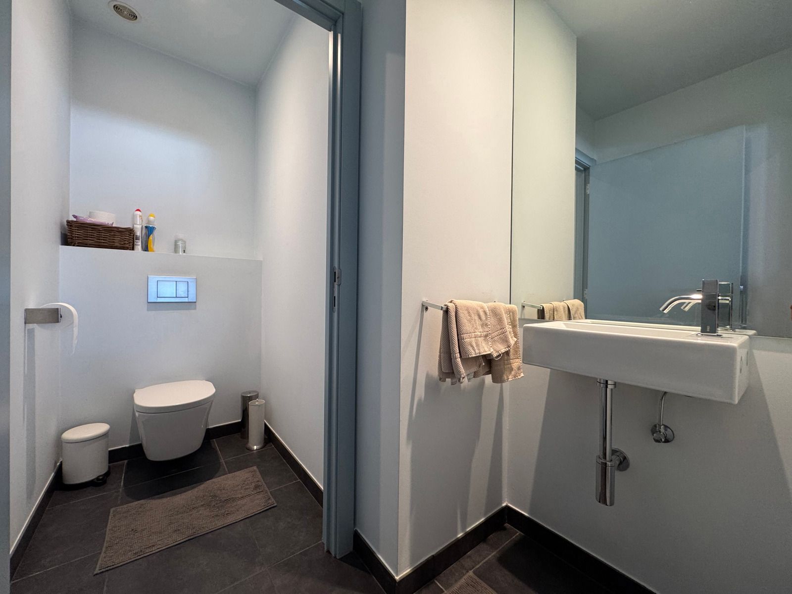Luxueus afgewerkt duplex loft in het centrum van Aalst! foto 12