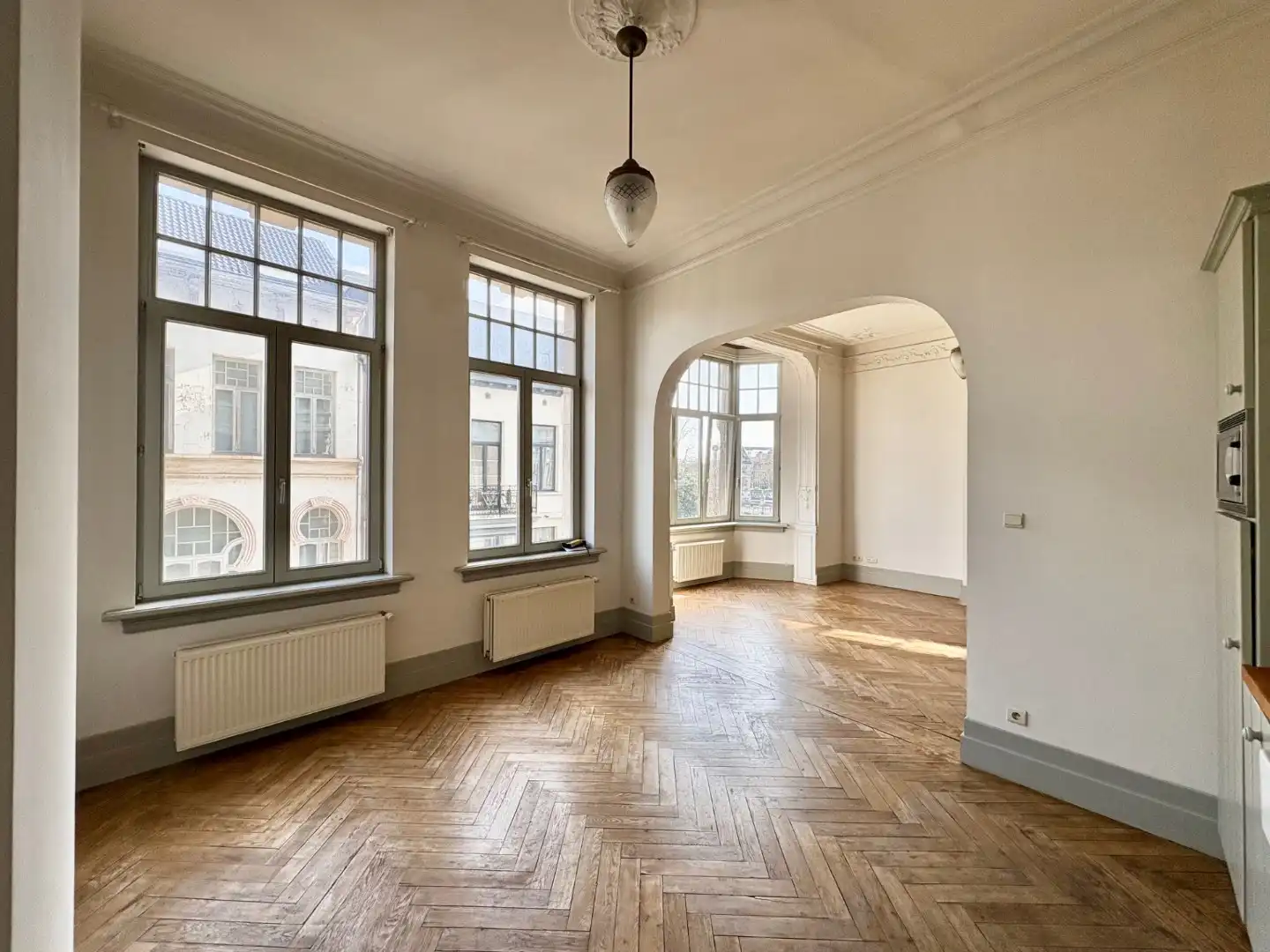 Elegante en instapklare 2-slaapkamerappartement in het groeiende Zurenborg foto 3