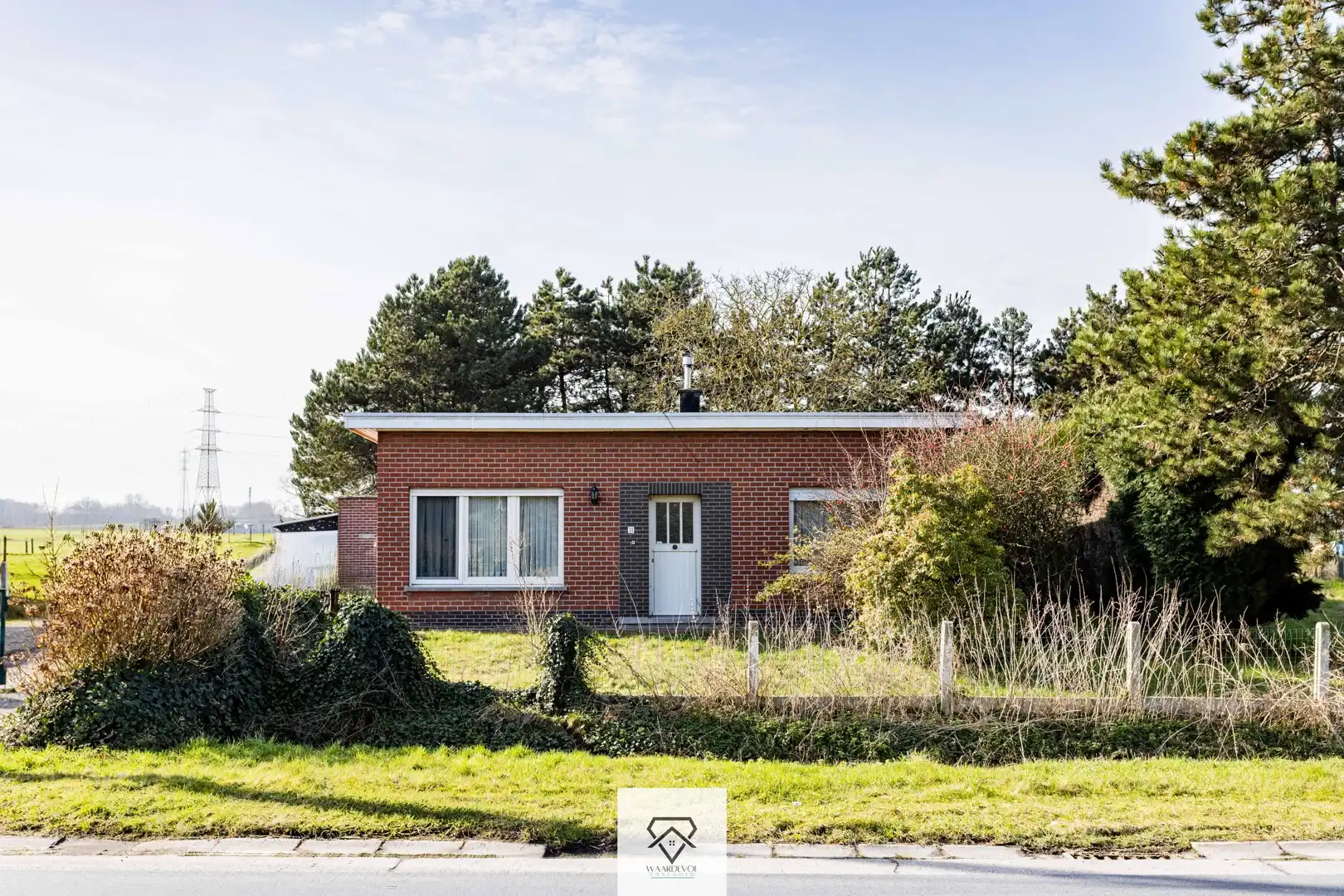 Rustig gelegen alleenstaande woning op ruim perceel van 3.130 m² foto 8