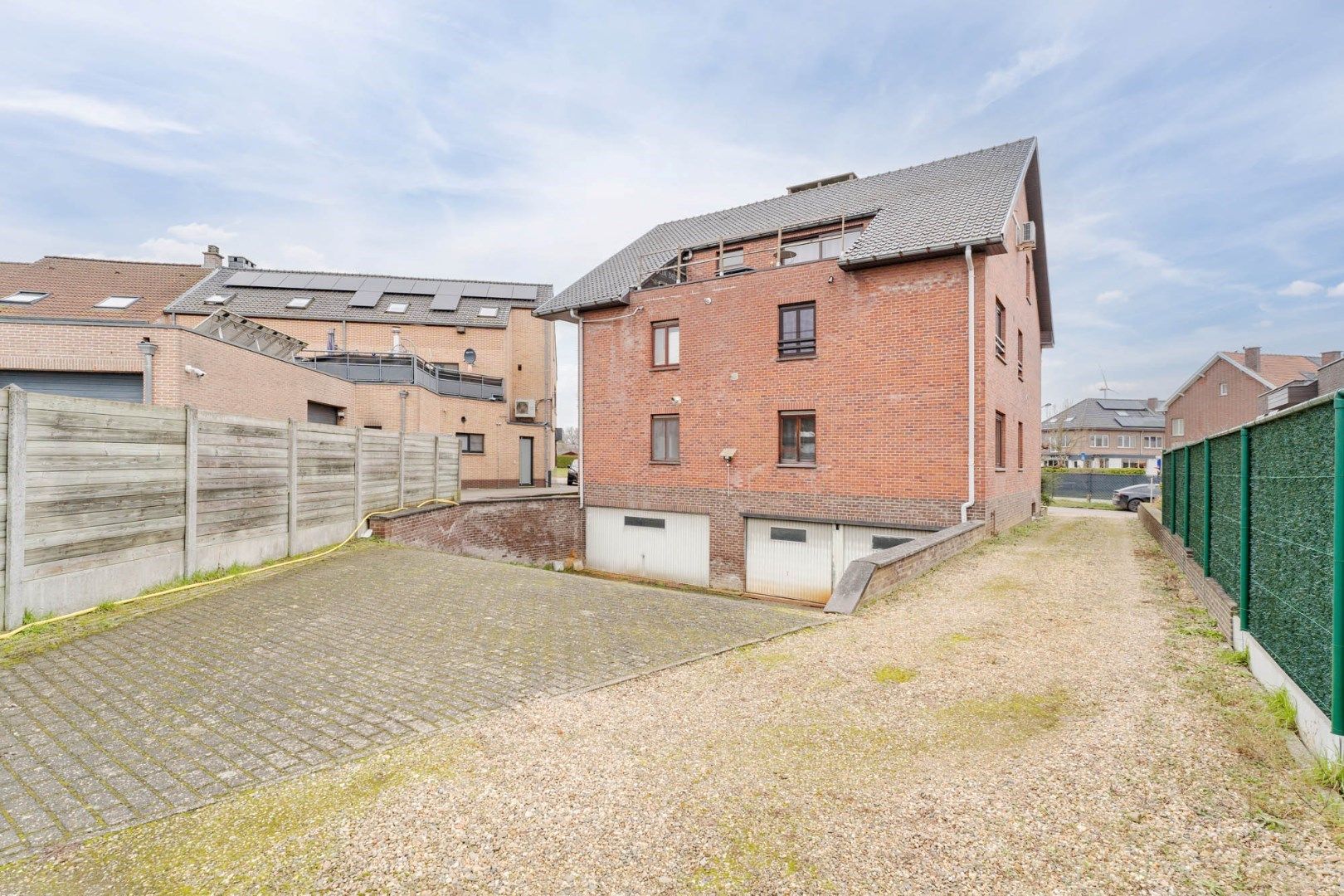 Verzorgd tweeslaapkamer-appartement met garage en berging op enkele minuutjes van het centrum van Munsterbilzen foto 25