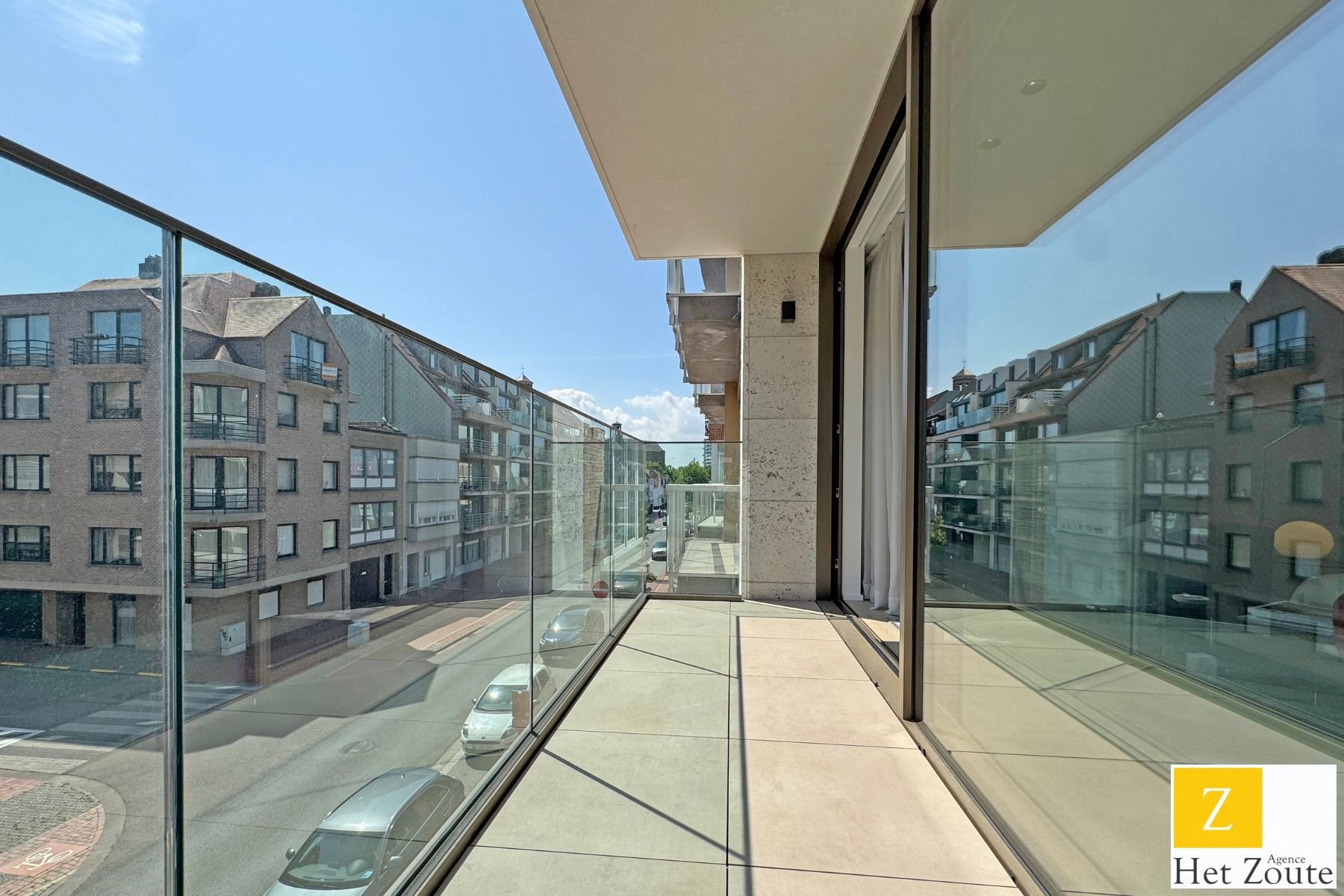 Hoogwaardig afgewerkt app op toplactie met aangenaam terras foto 4