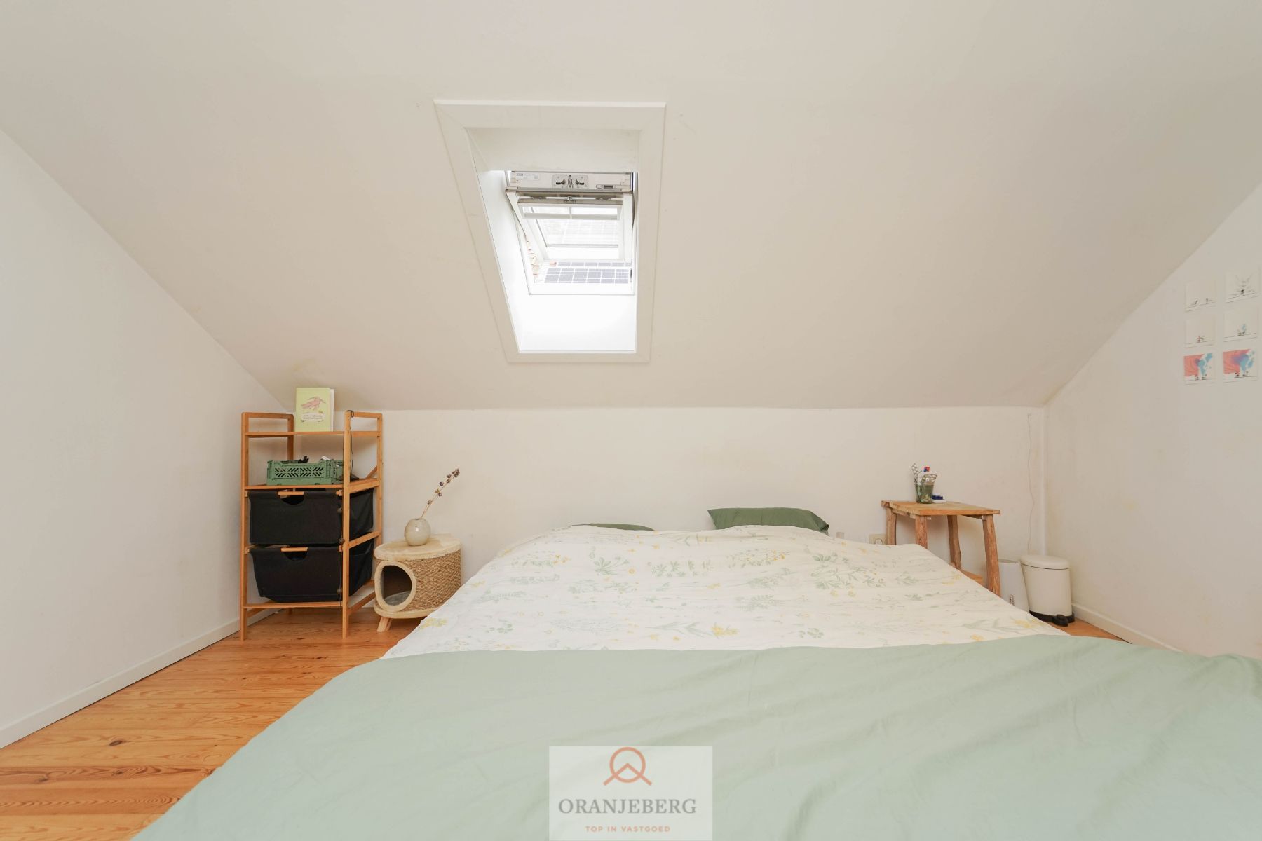 Charmante gerenoveerde woning met terras op topligging! foto 14