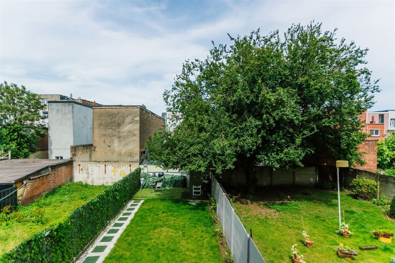 Gerenoveerd gelijkvloers met twee slaapkamers en tuin foto 3