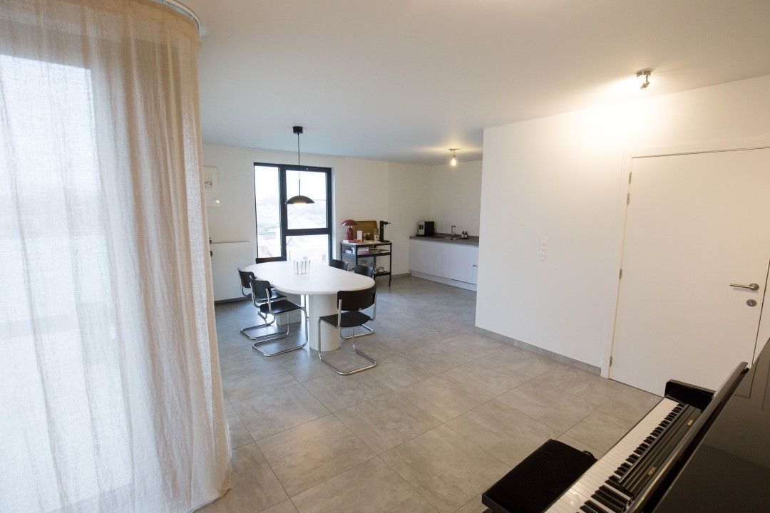 Uitzonderlijk villa-appartement met 3 kamers en 2 staanplaatsen foto 9