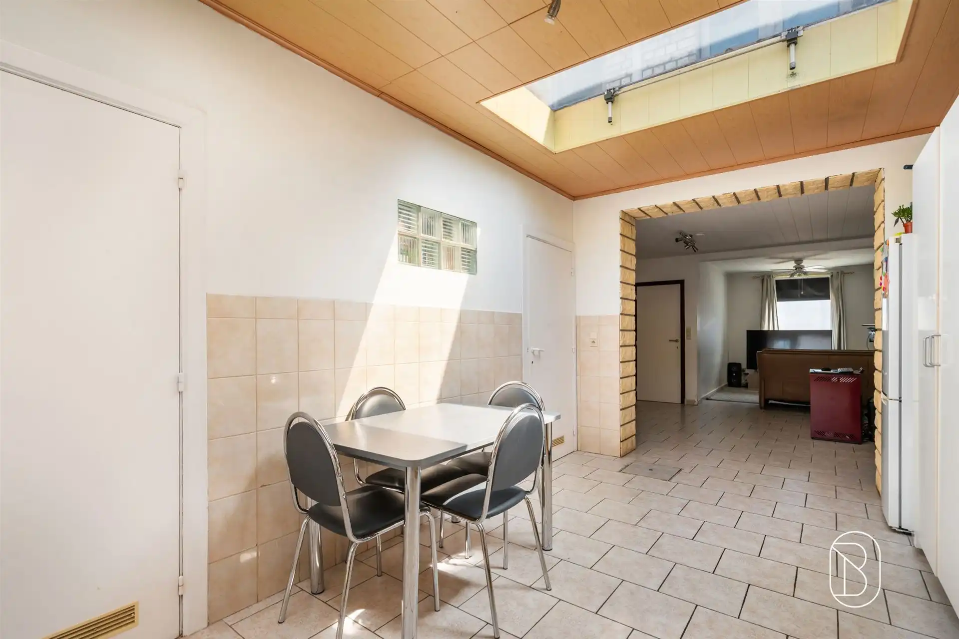 Rustig gelegen woning met 3 slk, bureau en tuin! foto 4