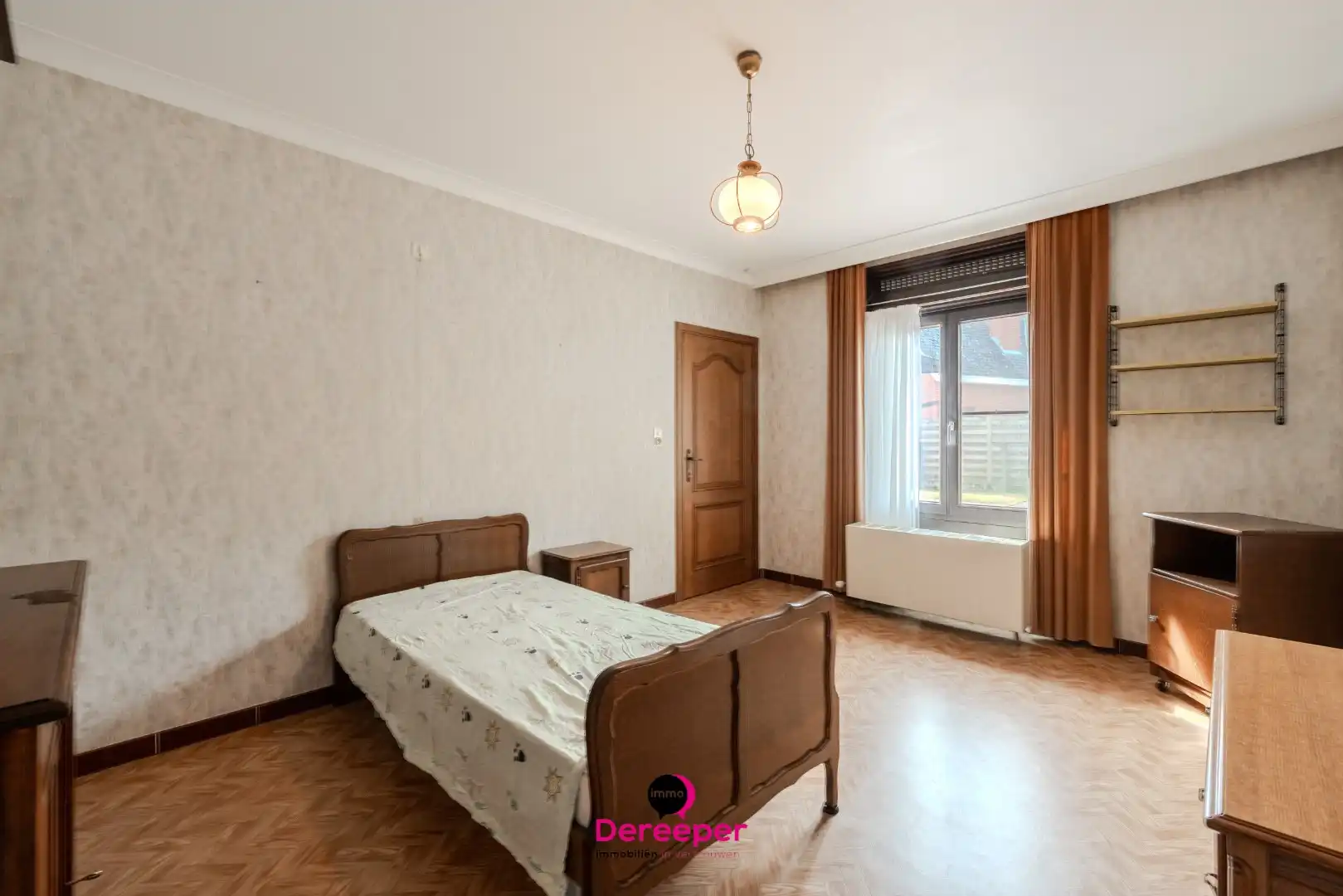 Te renoveren bungalow op ruim perceel van 678 m² foto 12