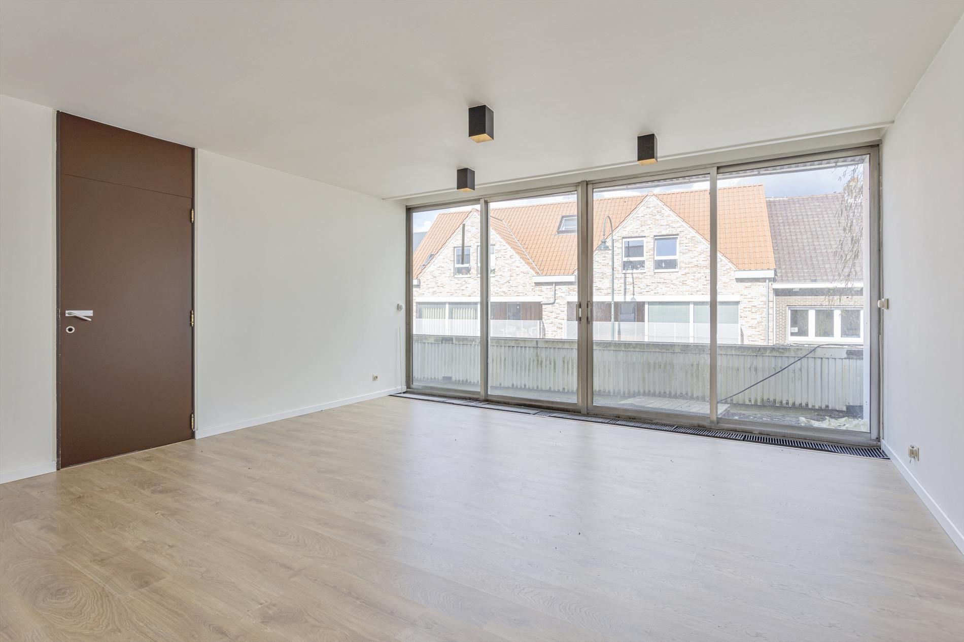 3 ruime te renoveren appartementen met 3 & 4 slaapkamers in het centrum van Balen! foto 20