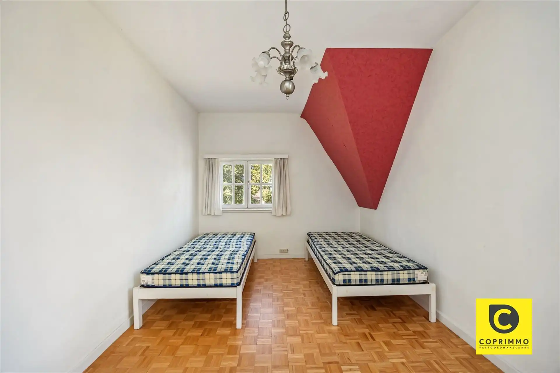 Villa: 4 slk. op een perceel 660 m²  (zuid) foto 17
