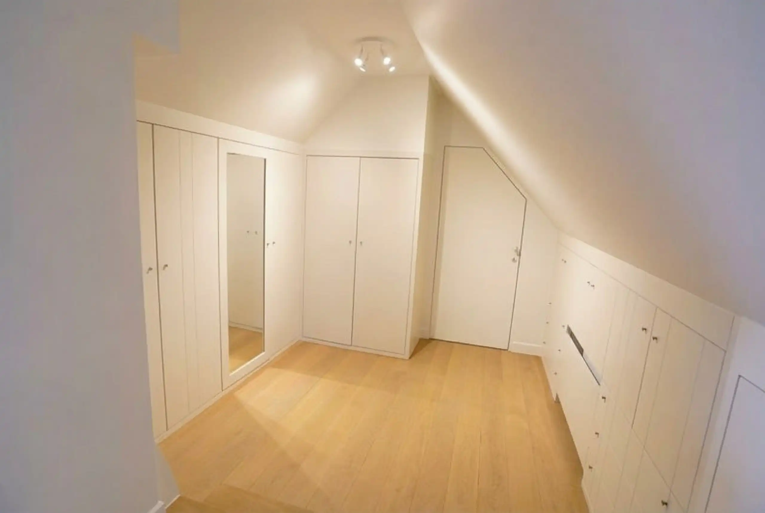 Waar stilte fluistert – verborgen parel op 3500 m² + atelier foto 22