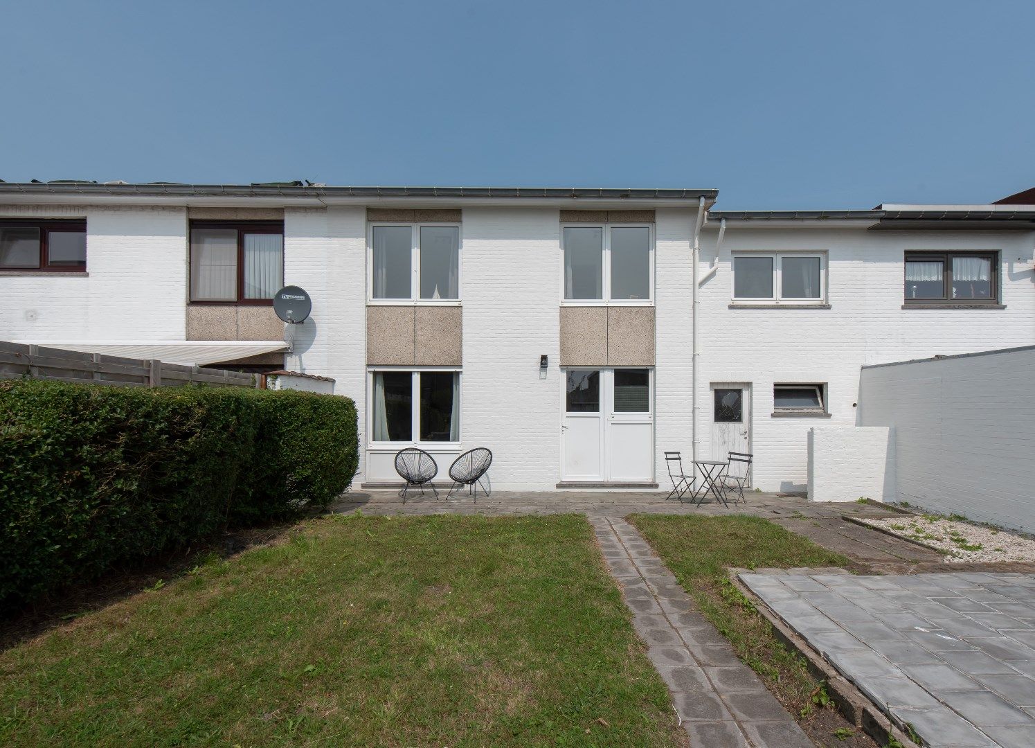 Opgefriste rijwoning met 5 slaapkamers, garage en tuin in rustige en kindvriendelijke omgeving! foto 7