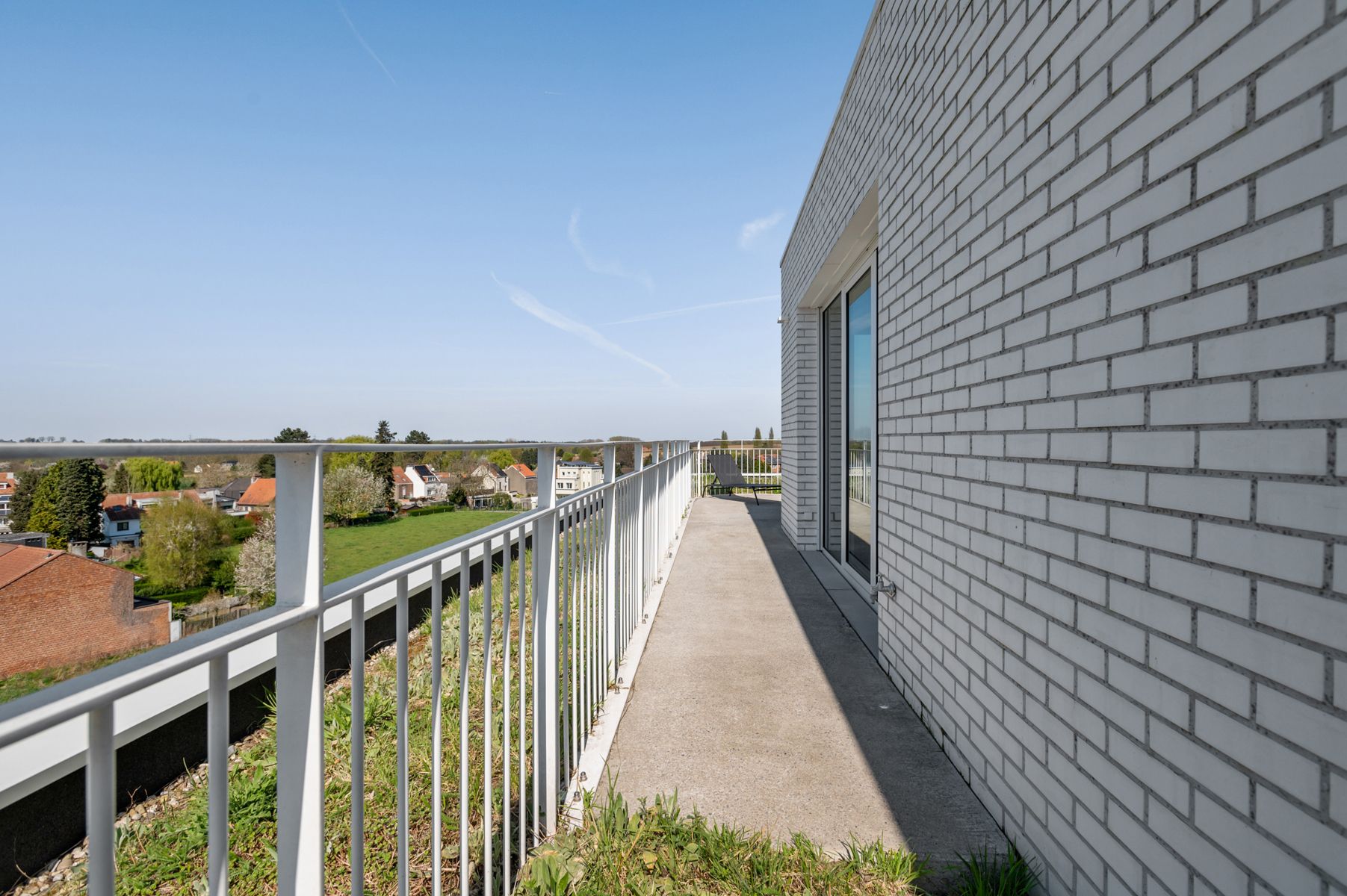 Stijlvolle duplex met 2 kamers, zonnig terras & parking! foto 9