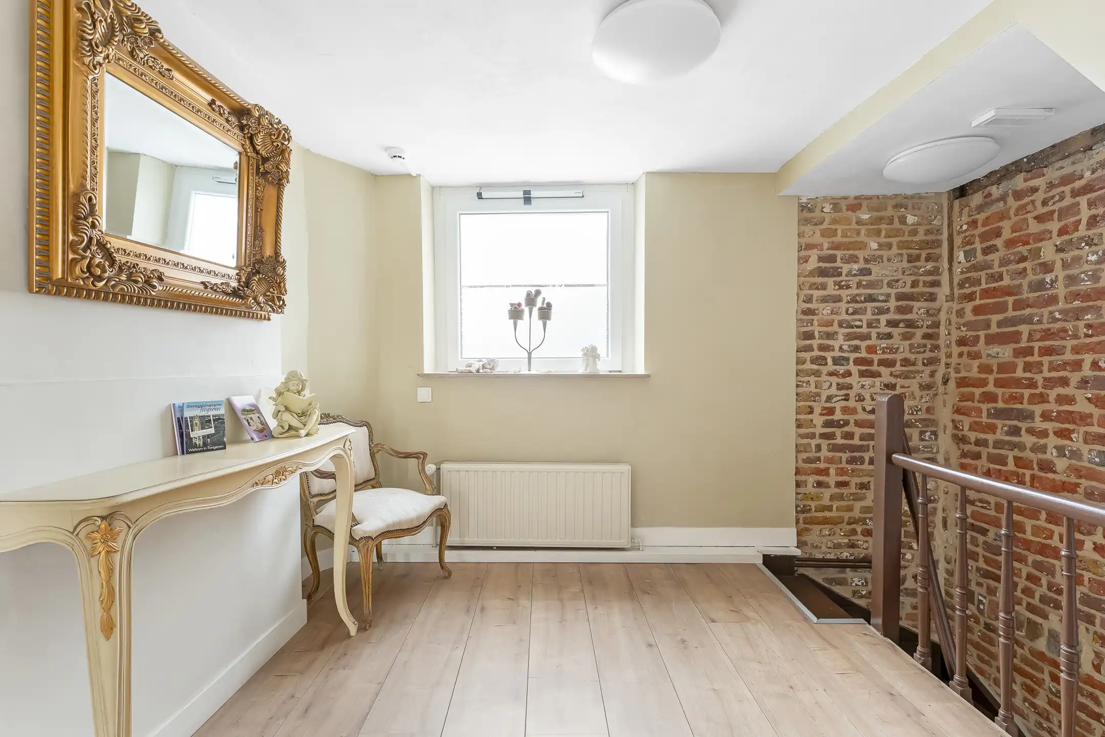 Karaktervol handelspand met gerenommeerd ijssalon en B&B foto 20