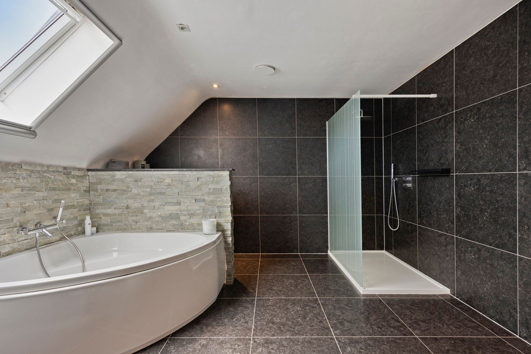  Prachtige energiezuinige 4-gevel in het landelijke Affligem foto 14